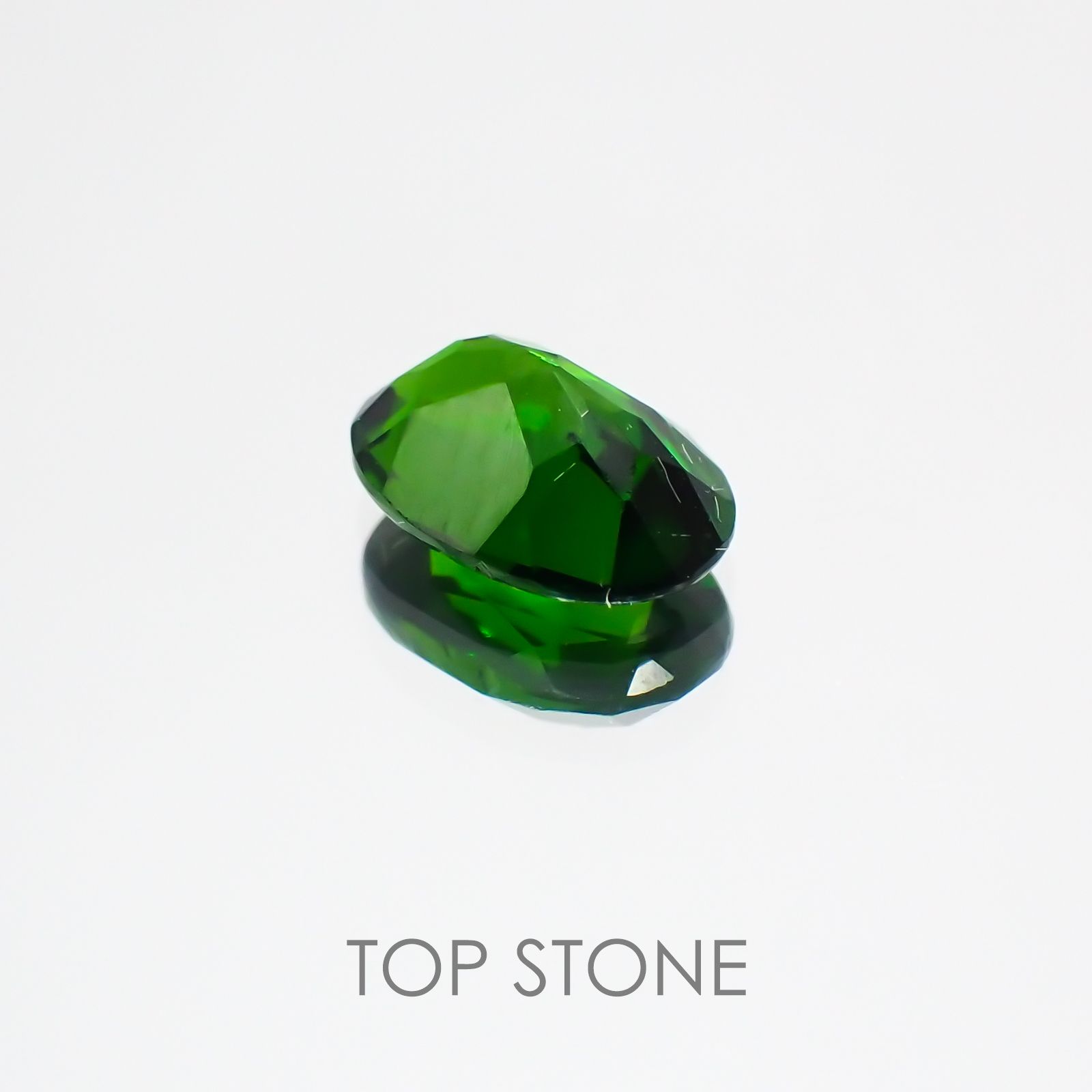 クロムダイオプサイド ロシア産 ルース 0.79ct[20128649]7.1×5mm前後