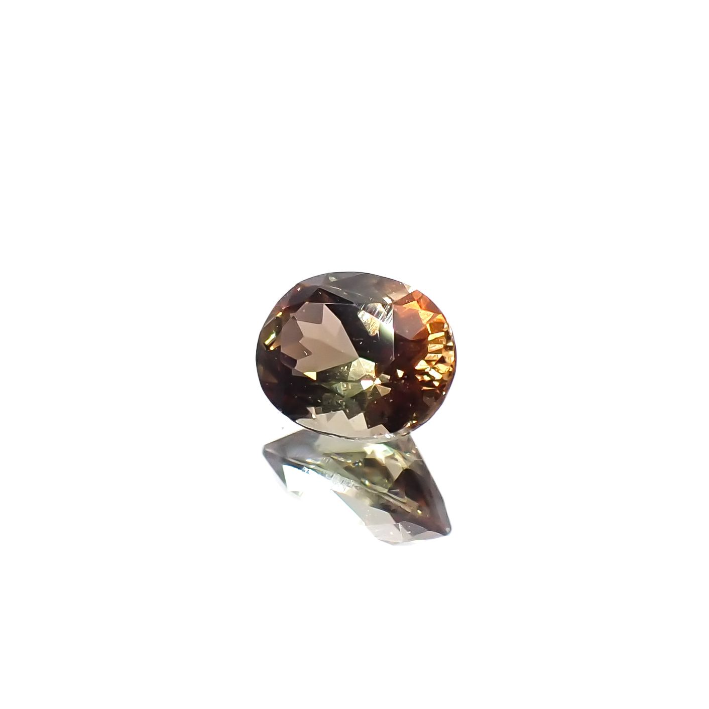 バイカラーアンダリュサイト スリランカ/マダガスカル産 0.44ct[240226141]5.5x4.1mm前後