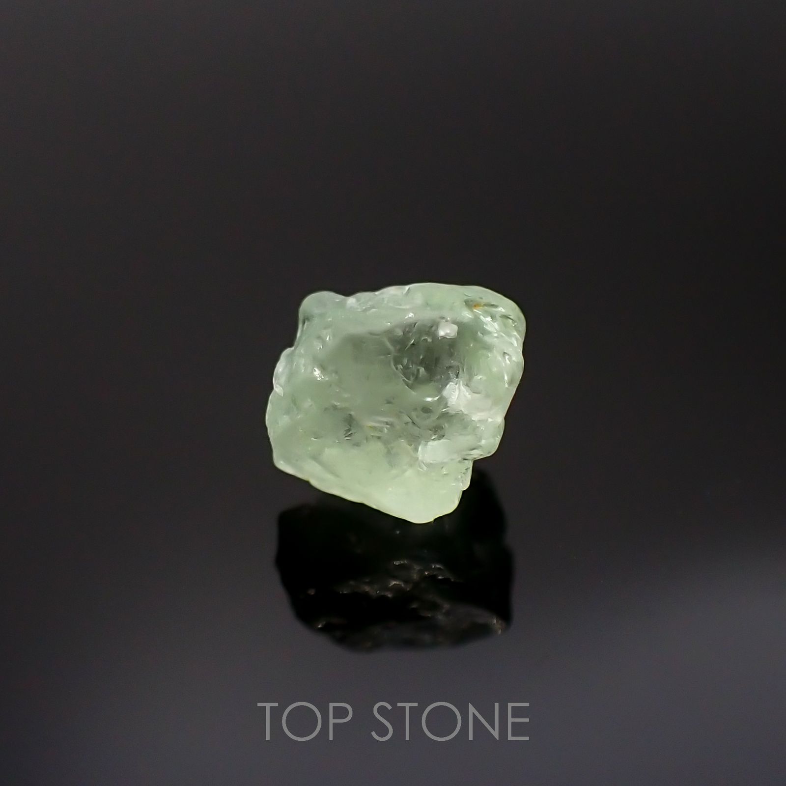 バナジウムコーネルピン原石(宝石名コーネルピン)タンザニア・タンガ州産 1.70ct 識別済[220716912]6.2x6mm前後