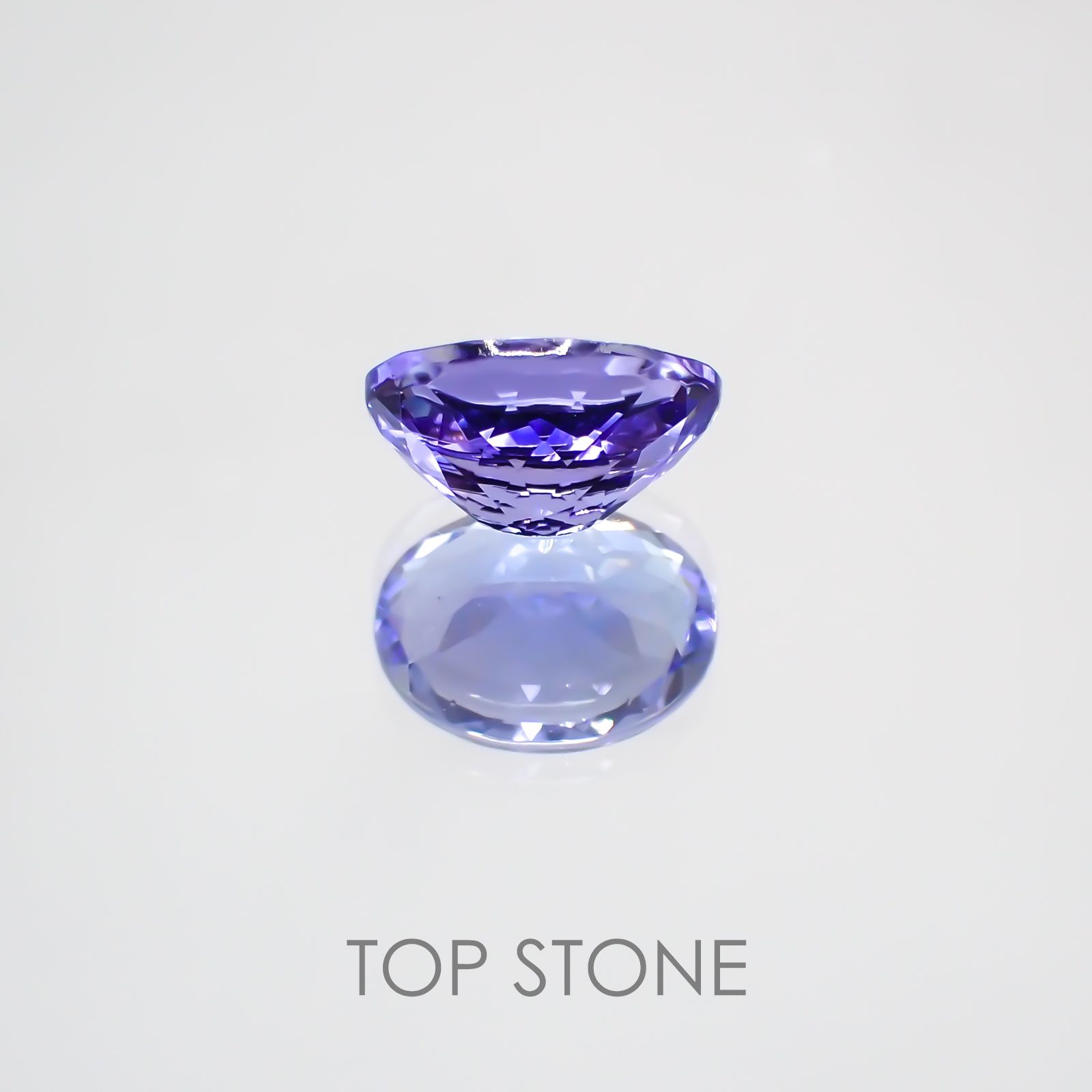 タンザナイト(宝石名タンザナイト) タンザニア産 0.94ct 識別済[210410067]7.1×5.3mm前後