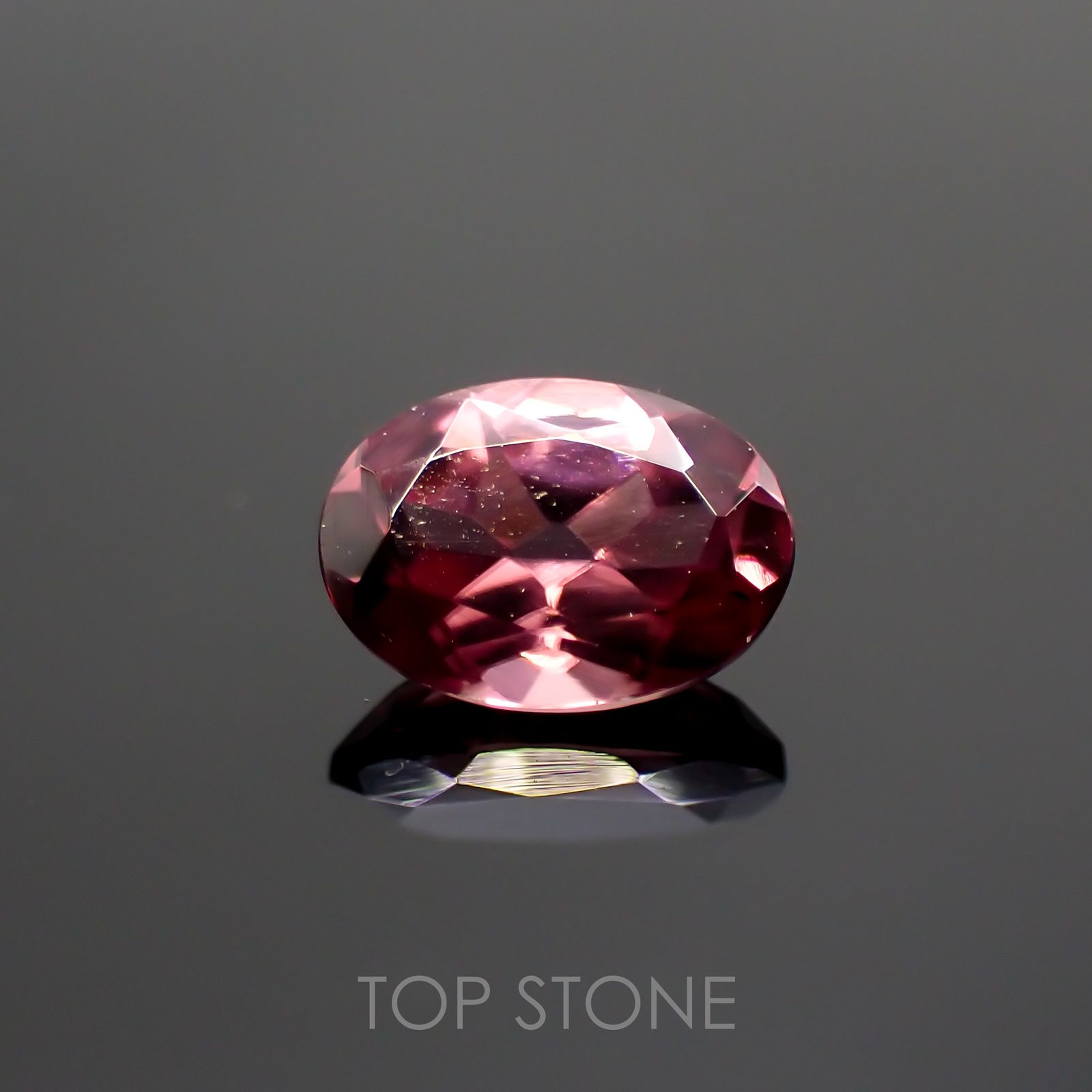 ピンクジルコン(宝石名ジルコン) スリランカ/カンボジア産 1.11ct 識別済[21069801]7×5mm前後