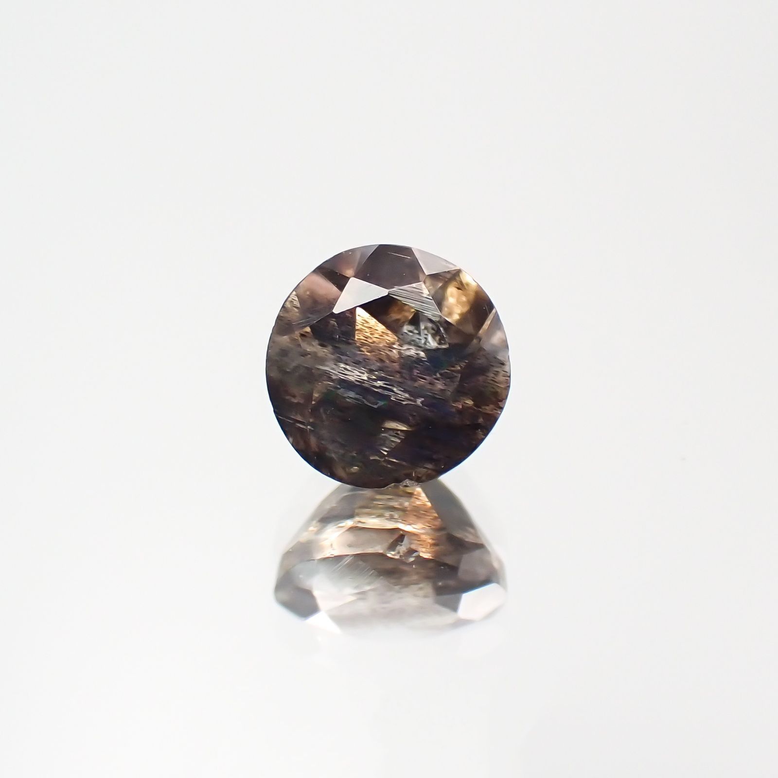 レインボースキャポライト ブラジル産 0.50ct[221119050]4.9x4.9mm前後