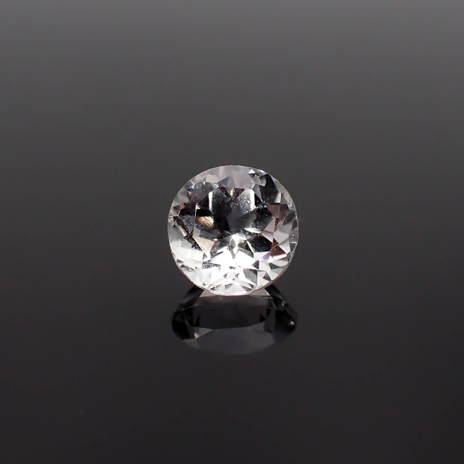 ゴッシェナイト パキスタン・ヒマラヤ産 0.86ct[230421840]6.1x6.1mm前後