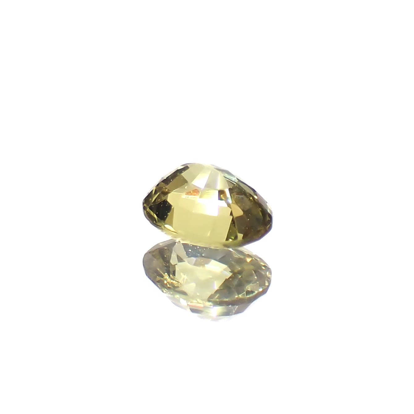 イエローサファイア スリランカ/マダガスカル産 0.25ct / 4.1x3.3mm前後 [250931138]