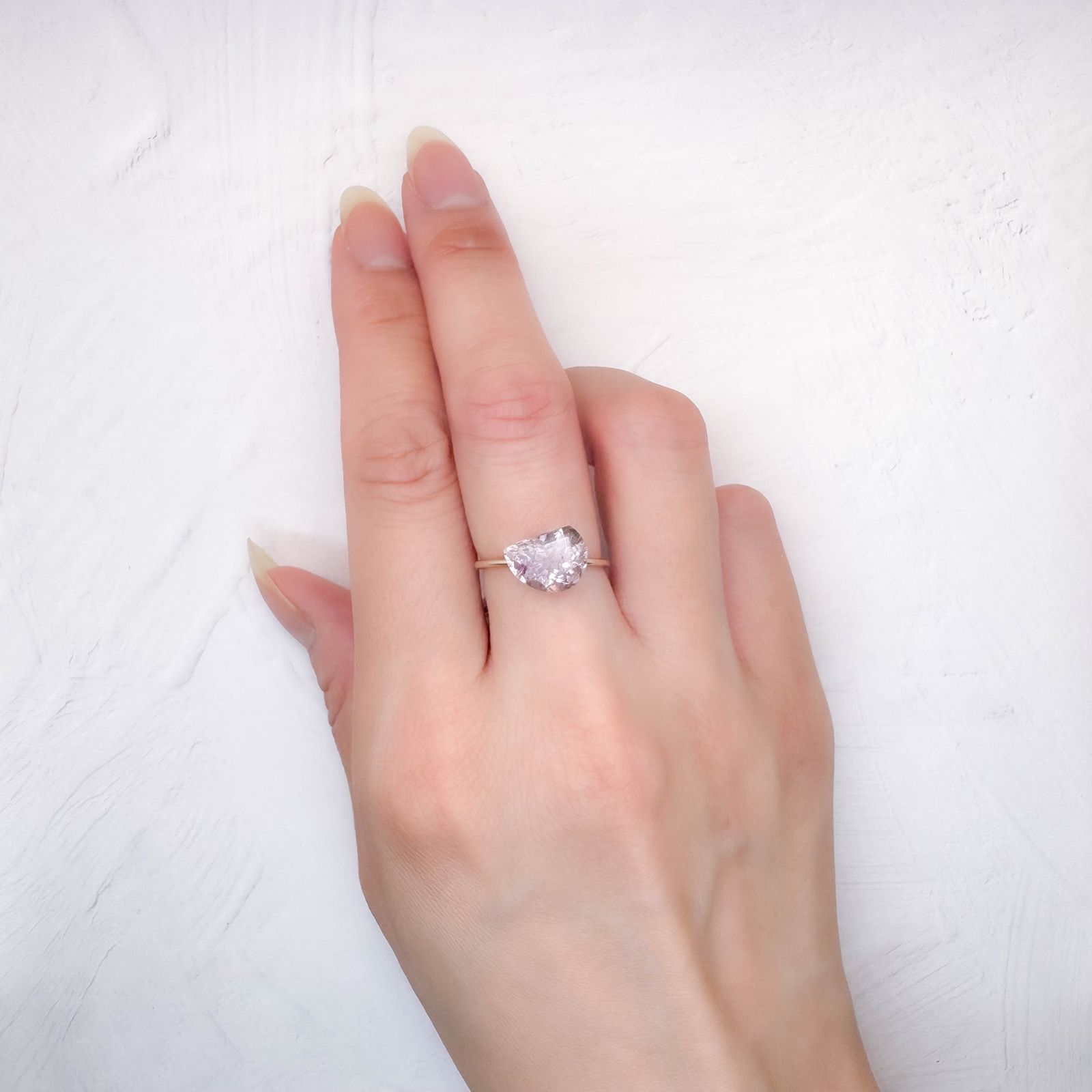 ◇カスタムカット◇アメジストエレスチャル ブラジル産 2.86ct [250730857]10.2x7.8mm前後