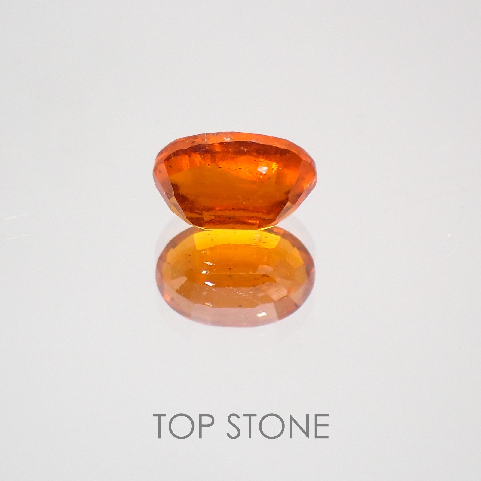 オレンジカイヤナイト タンザニア産 ルース 0.78ct[210310584]6.1×4mm前後
