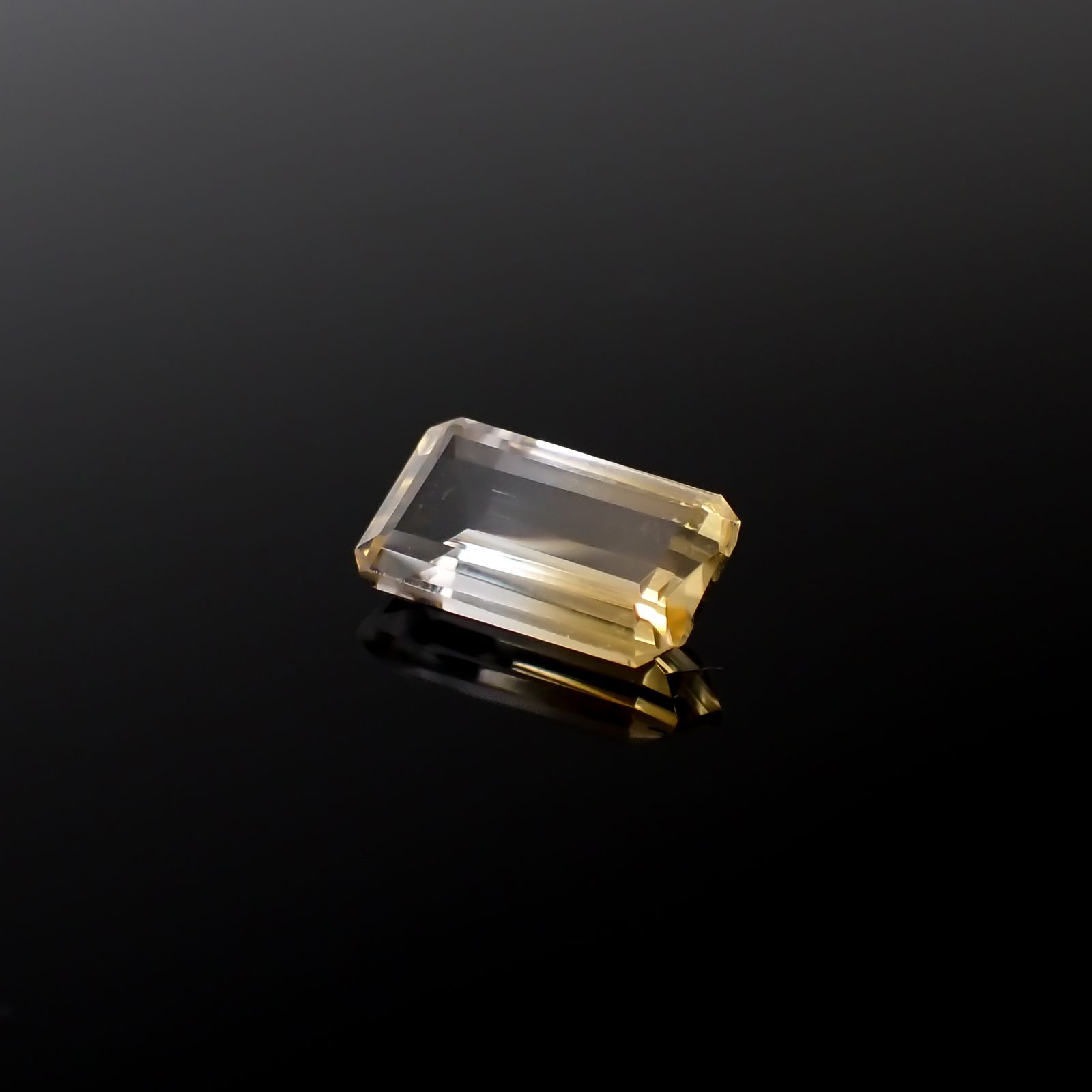 バイカラーシトリン ブラジル・ミナスジェライス州産 3.92ct[240326451]13.1x7.6mm前後