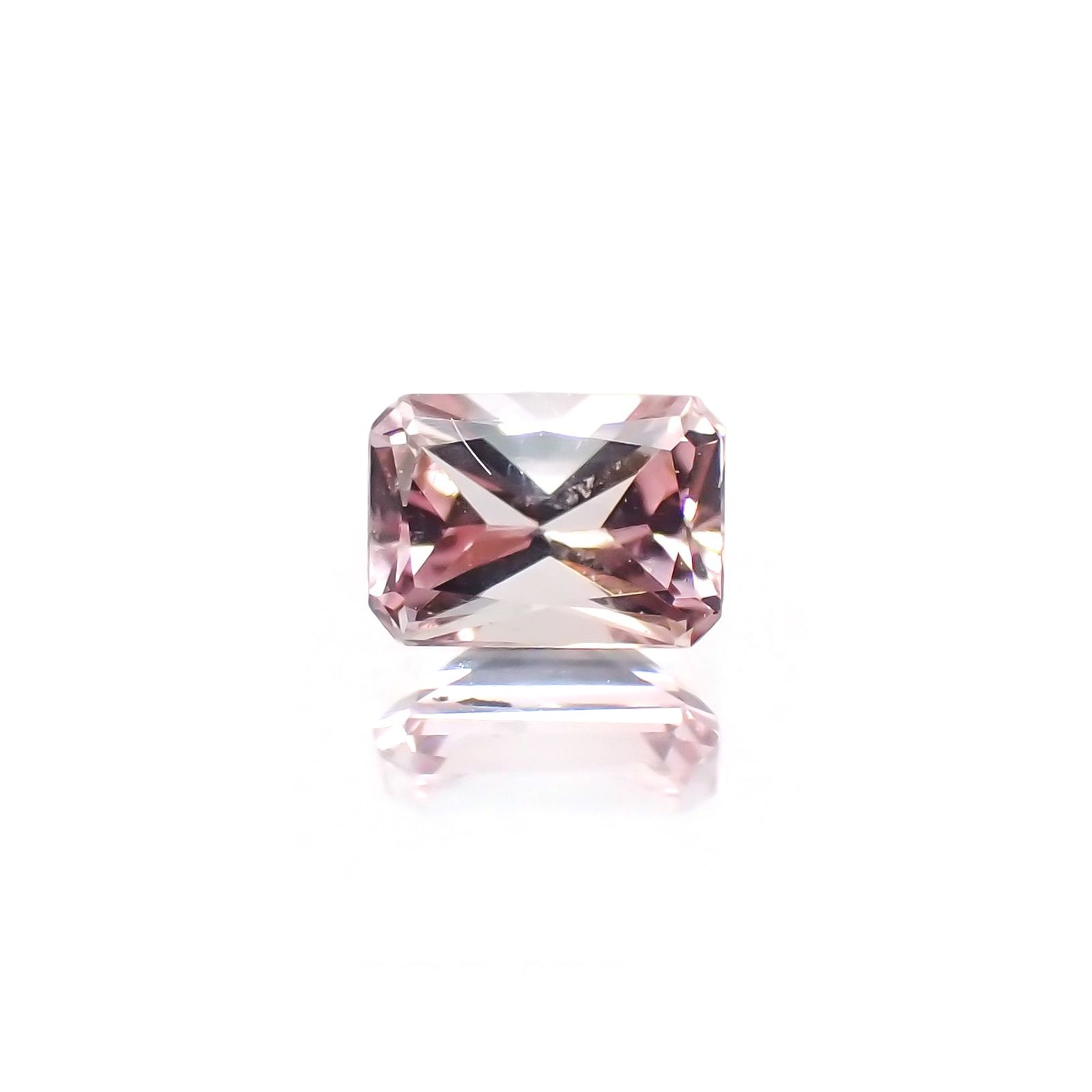 ピンクトルマリン 非加熱(宝石名ピンク・トルマリン) ナイジェリア産 識別済 0.28ct / 4.5x3.2mm前後 [20128981]