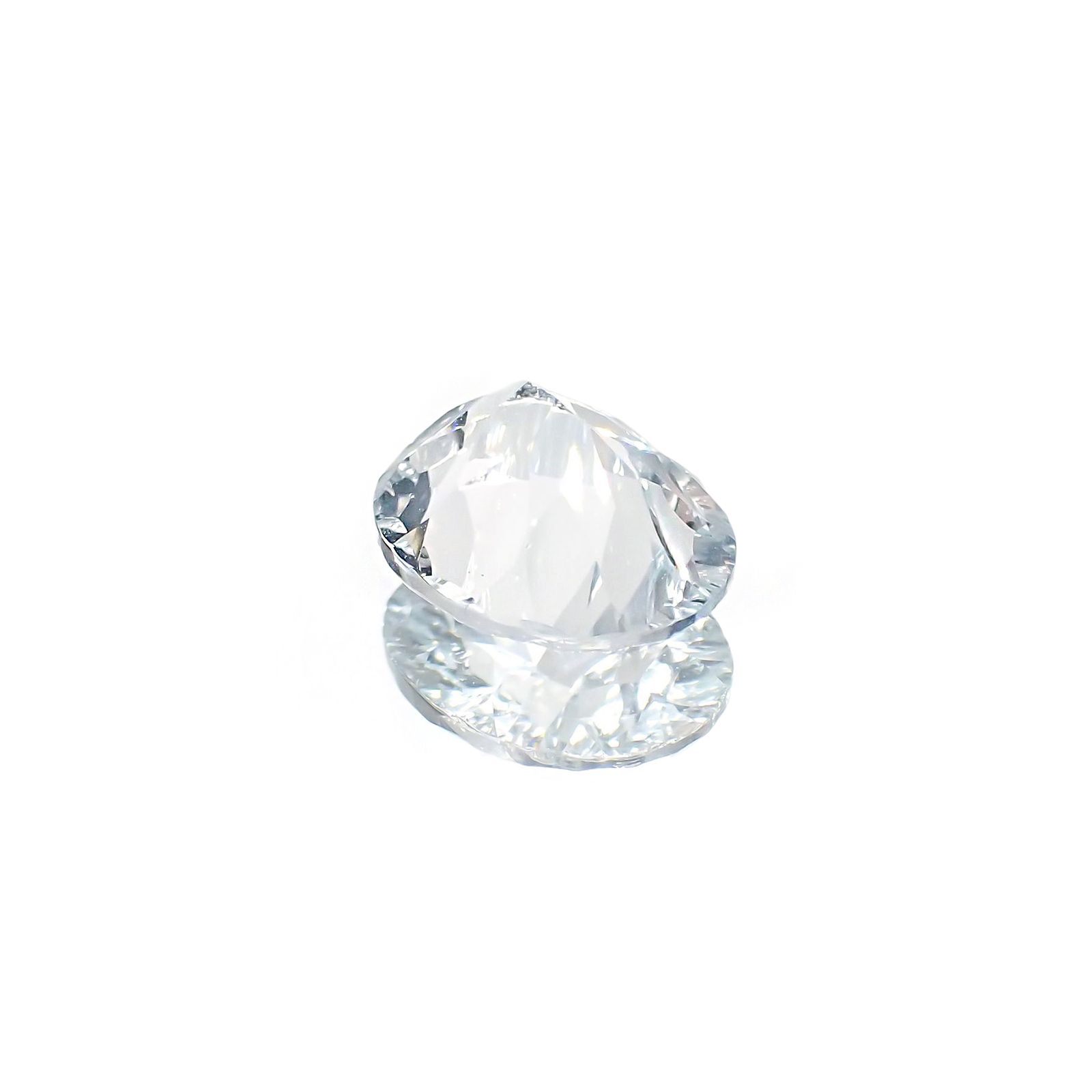 ◇コンケーブカット◇アクアマリン(宝石名アクアマリン) アフリカ産 識別済 2.34ct / 10.2x8.1mm前後 [211013553]