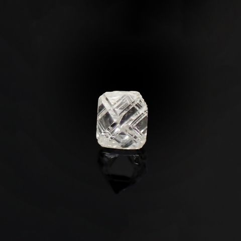 ソーヤブルダイヤモンド 原石(成長丘あり/Growth Hillock) 0.085ct[230923444]2.5x2.3mm前後