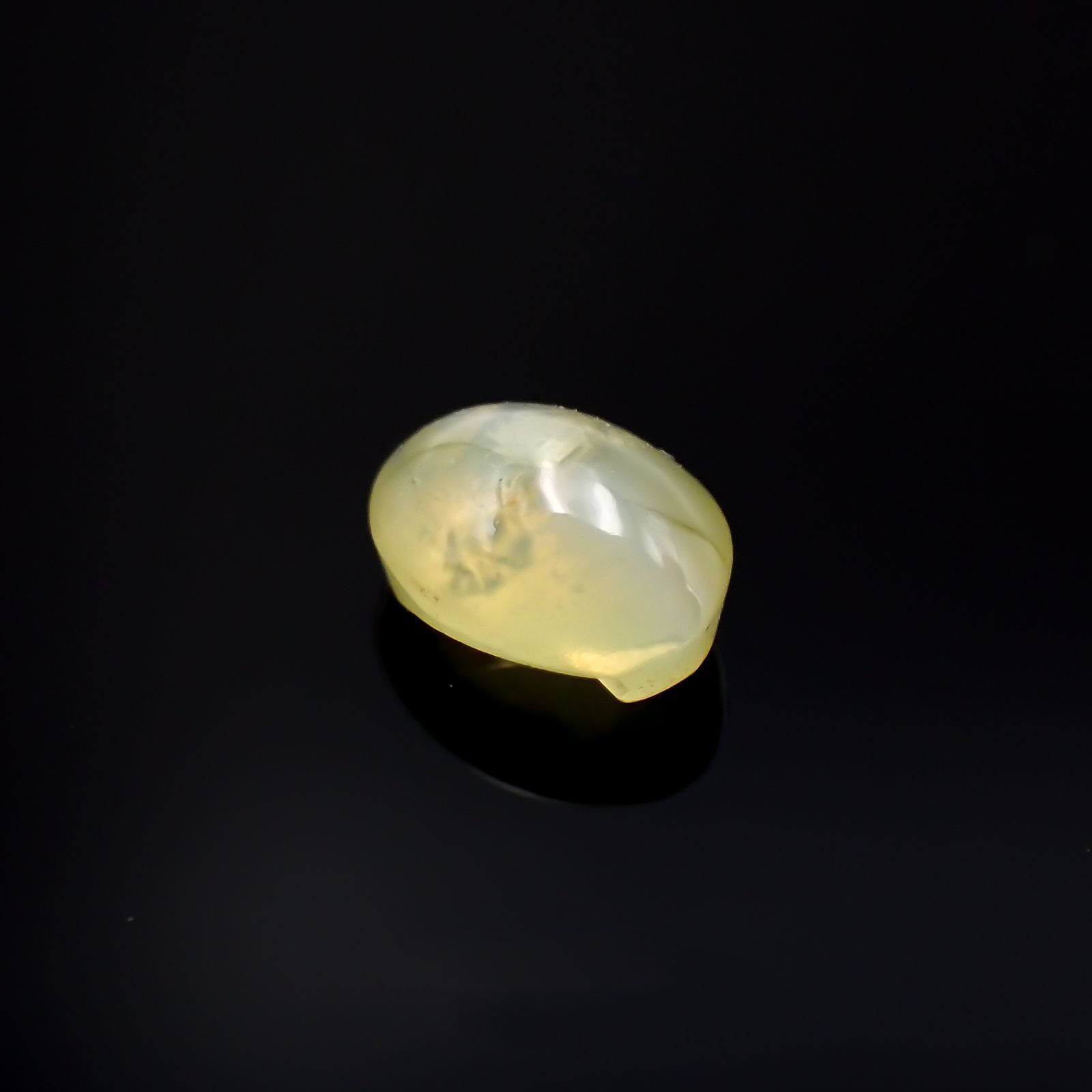 クリソベリルキャッツアイ スリランカ産 0.59ct [221018255]5.2x4mm前後
