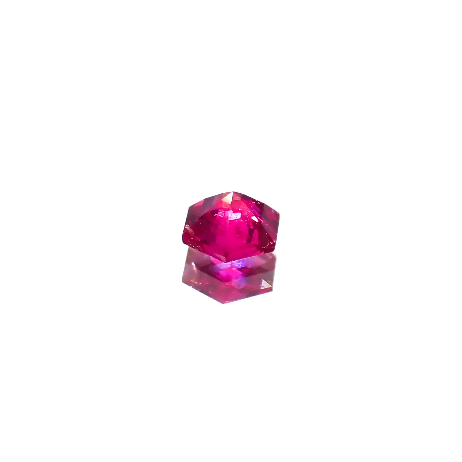 ◇ヘキサゴンカット◇ルビー 非加熱 モザンビーク産 0.22ct[240427111]3.6x3.5mm前後