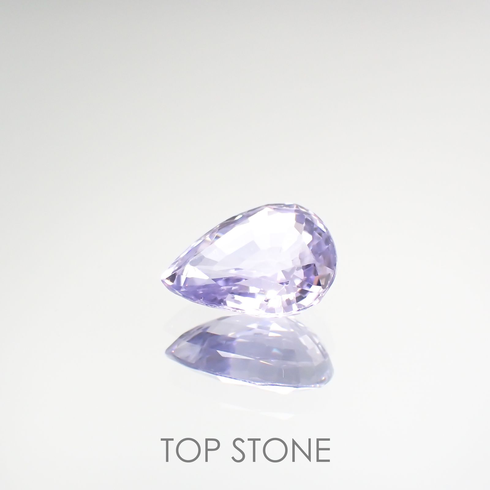 ラベンダーサファイア(宝石名サファイア) マダガスカル/スリランカ産 1.870ct ソ付(彩珠)[210912500]8.8×7.2mm前後