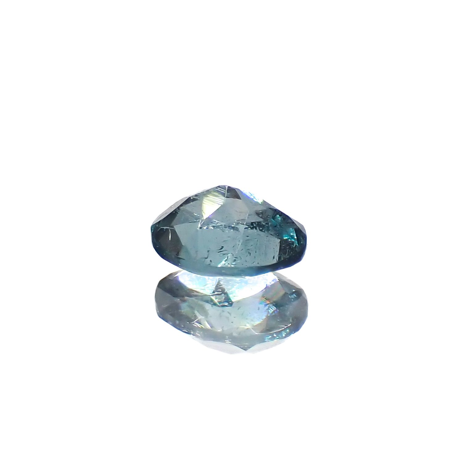 ベキリーブルーガーネット（カラーチェンジガーネット アレキタイプ） マダガスカル・ベキリー産 0.22ct[230923540]4x3mm前後