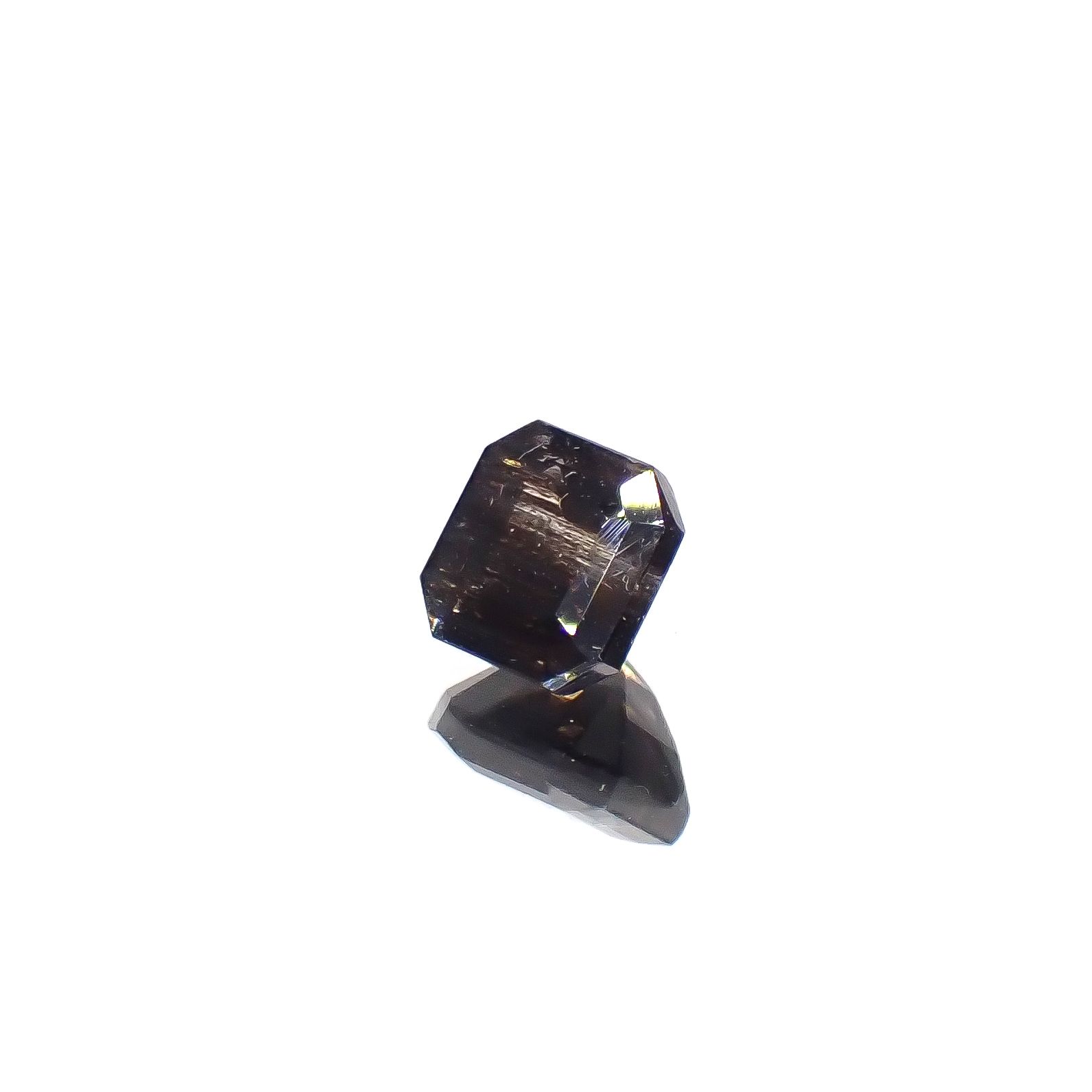 レインボースキャポライト ブラジル産 0.66ct[240326869]5x5mm前後