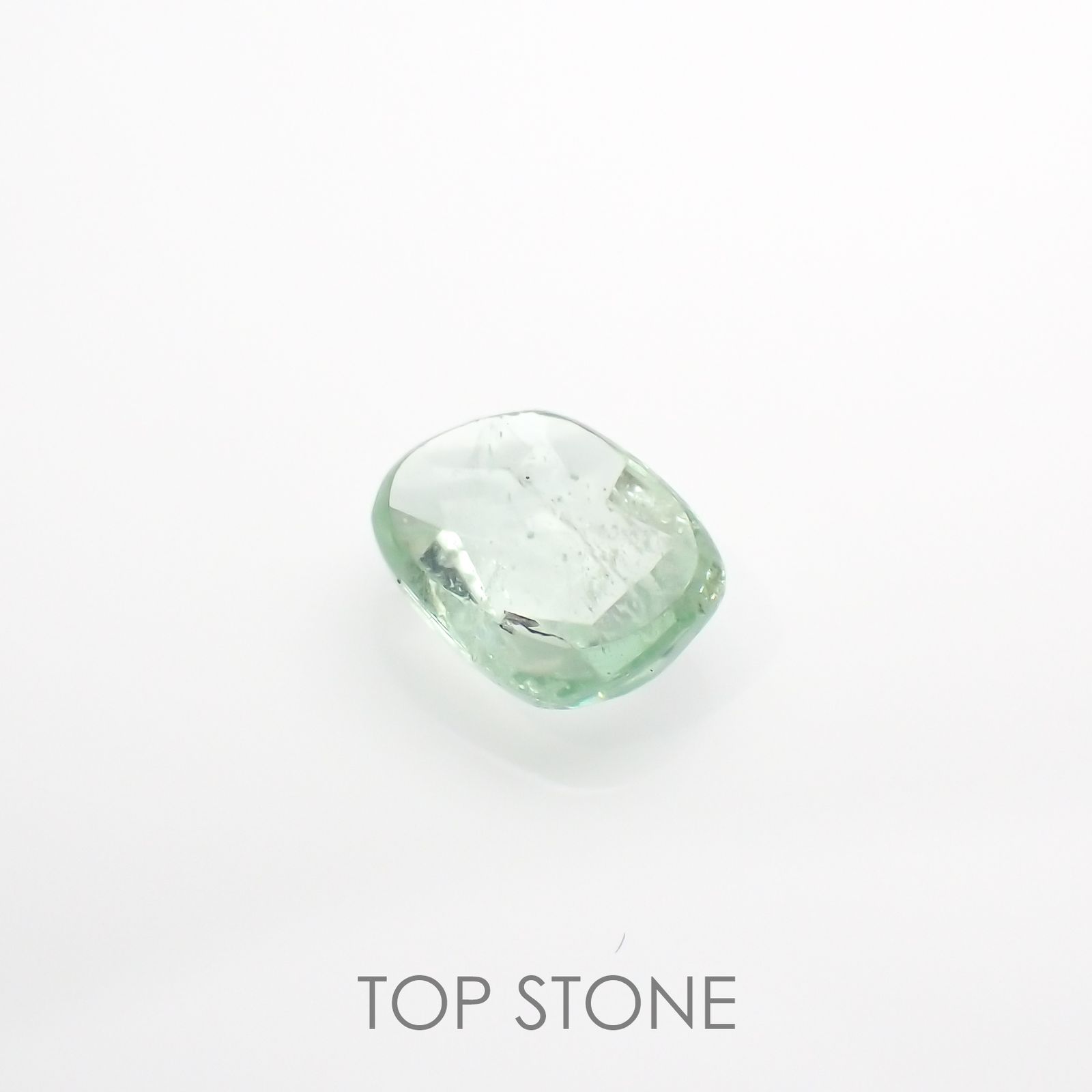 ◇ローズカット◇バナジウムコーネルピン(宝石名コーネルピン)タンザニア・タンガ州産 0.70ct 識別済[220115549]6.3x4.6mm前後