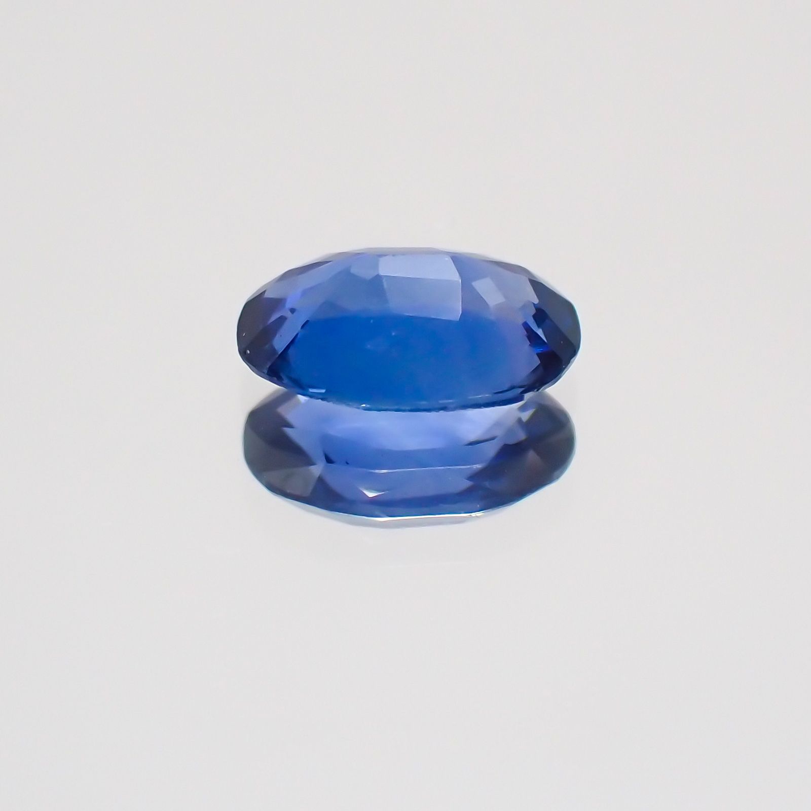 サファイア(宝石名サファイア) マダガスカル/スリランカ産 0.52ct 識別済[21038716]6×4mm前後
