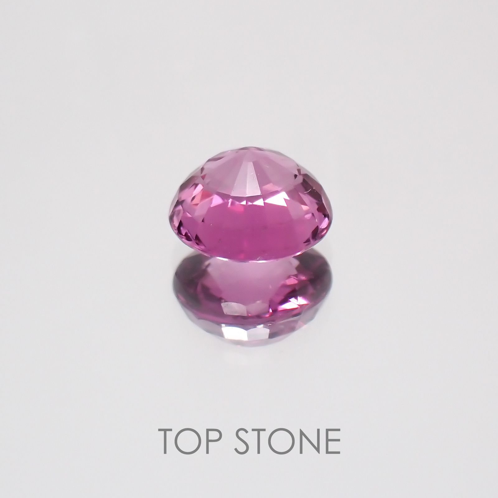 ロードライトガーネット(宝石名ガーネット) ブラジル産 0.79ct 識別済[21059679]5.4×5.4mm前後
