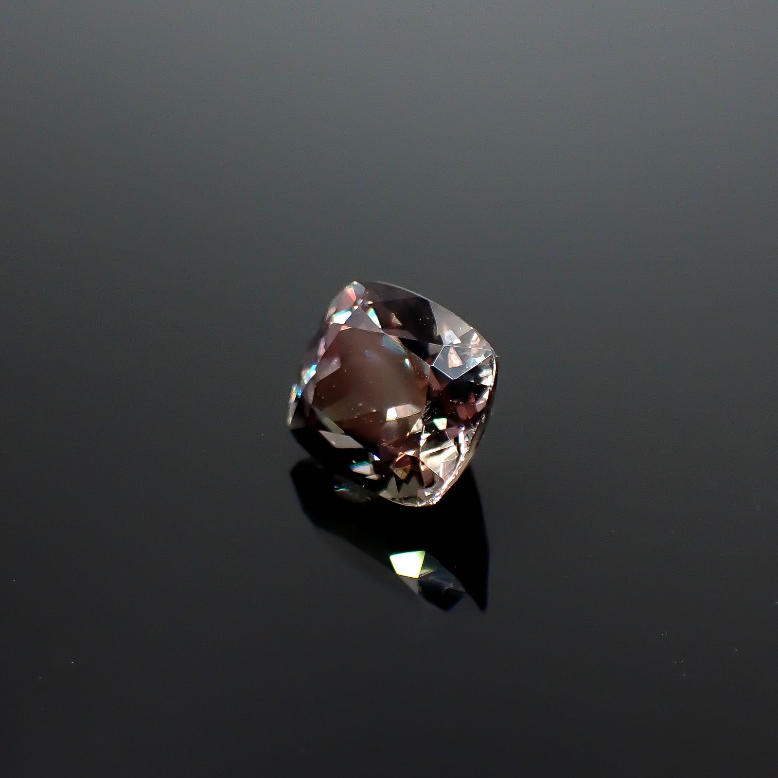 カラーチェンジダイアスポア トルコ産 5.27ct [250830966]10.4x9mm前後