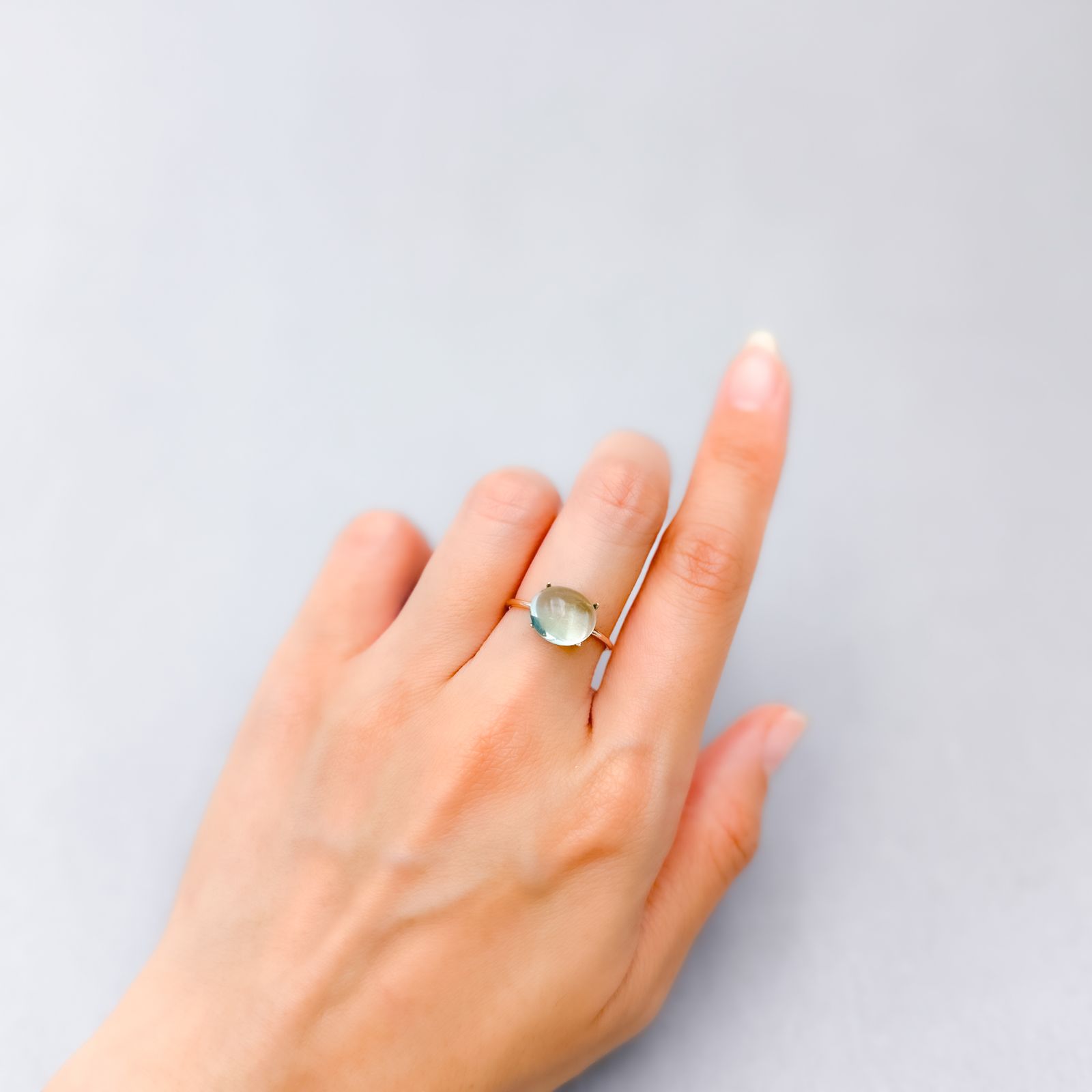 フローライト フルオレッセンス ジンバブエ産 4.62ct [250630517]10.6x9mm前後