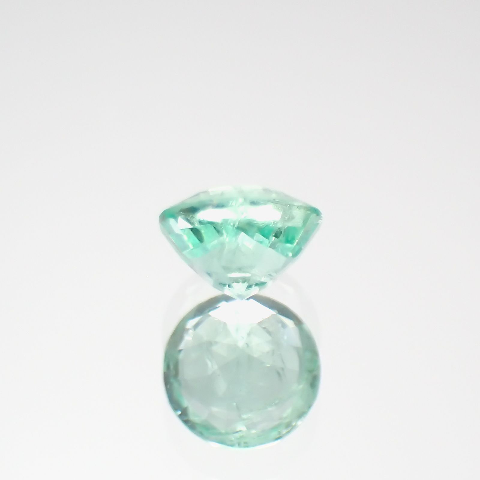パステルカラーエメラルド コロンビア産 0.17ct[230421730]3.6x3.6mm前後