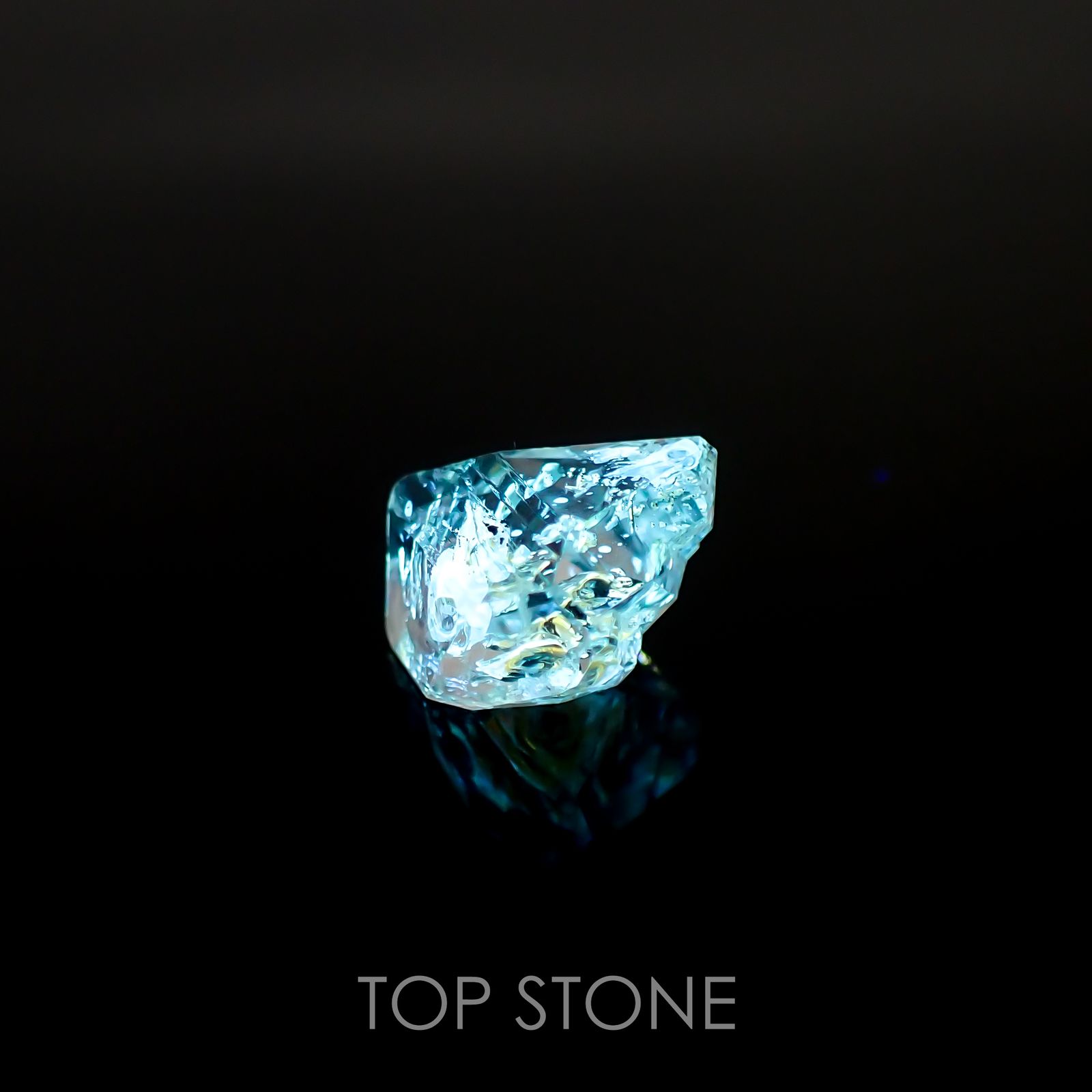 オイルインクォーツ 原石パキスタン産 2.09ct[220515866]8.8x6.9mm前後