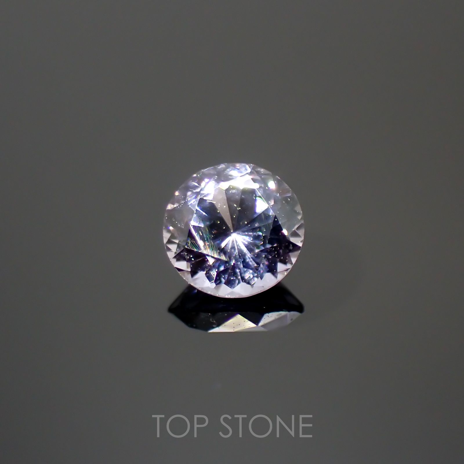 バイオレットスピネル(宝石名スピネル)ビルマ/マダガスカル産 0.25ct 識別済[220114555]3.8x3.8mm前後