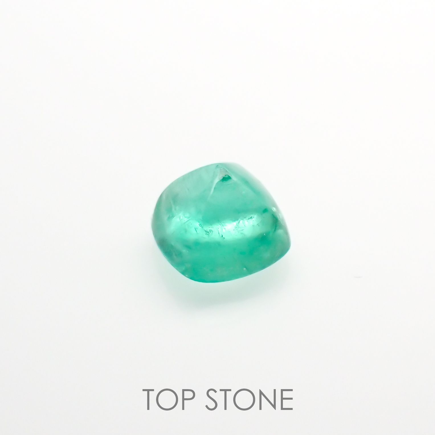 ◇シュガーローフカット◇エメラルド(宝石名エメラルド)コロンビア産 0.49ct 識別済[220115197]4.6x4.6mm前後