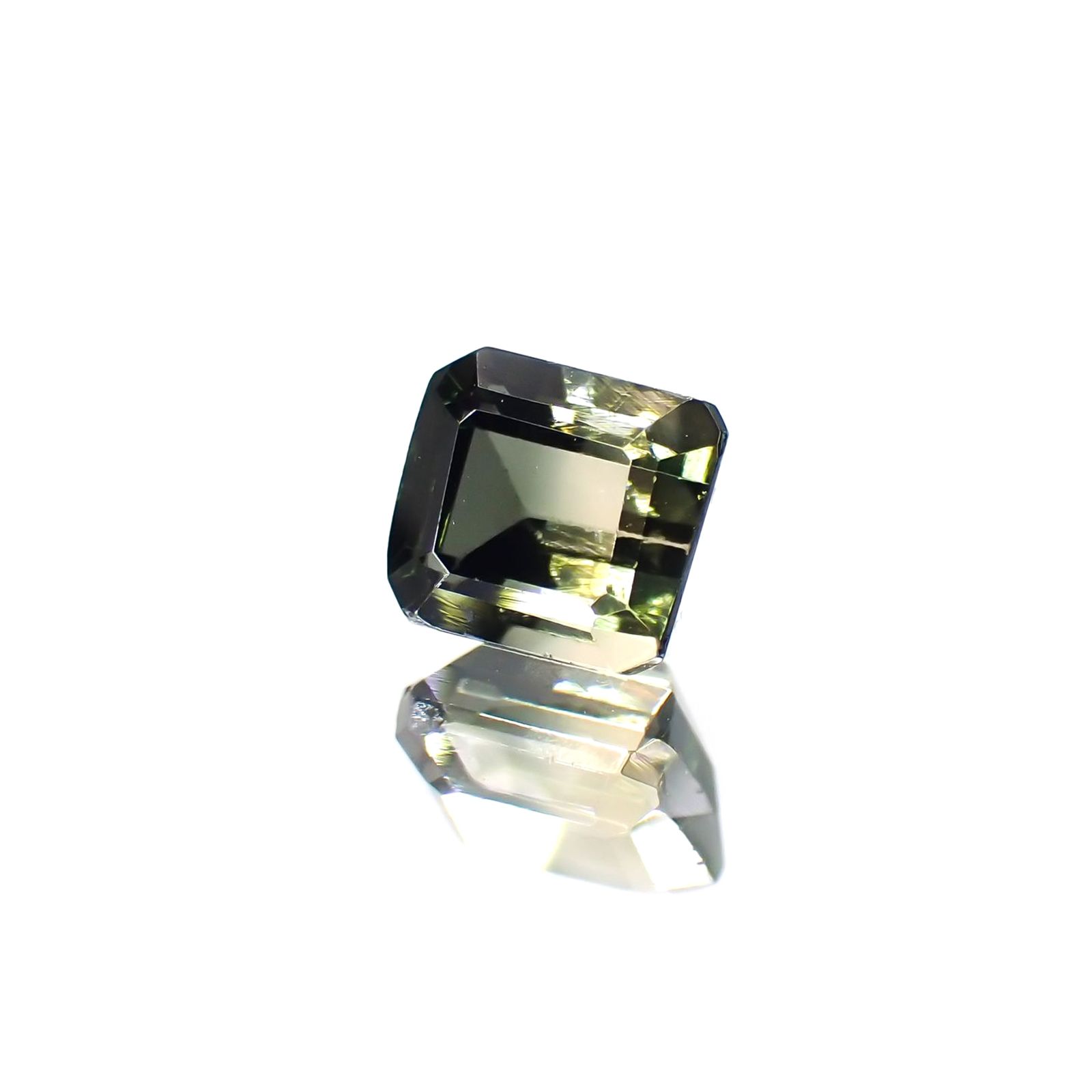 バイカラートルマリン(宝石名バイカラー・トルマリン) ブラジル/アフリカ産 1.02ct 識別済[211013567]5.7×5.1mm前後