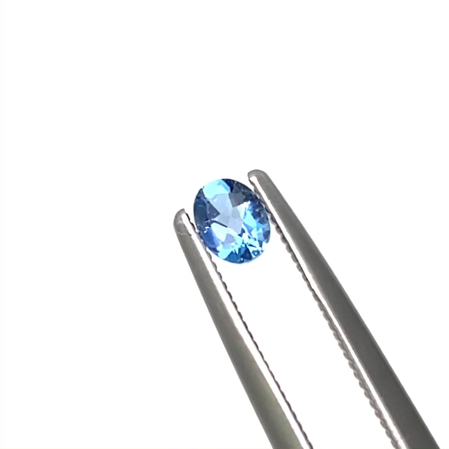 サンタマリアアクアマリン ブラジル産 0.17ct / 4x3mm前後 [260225994