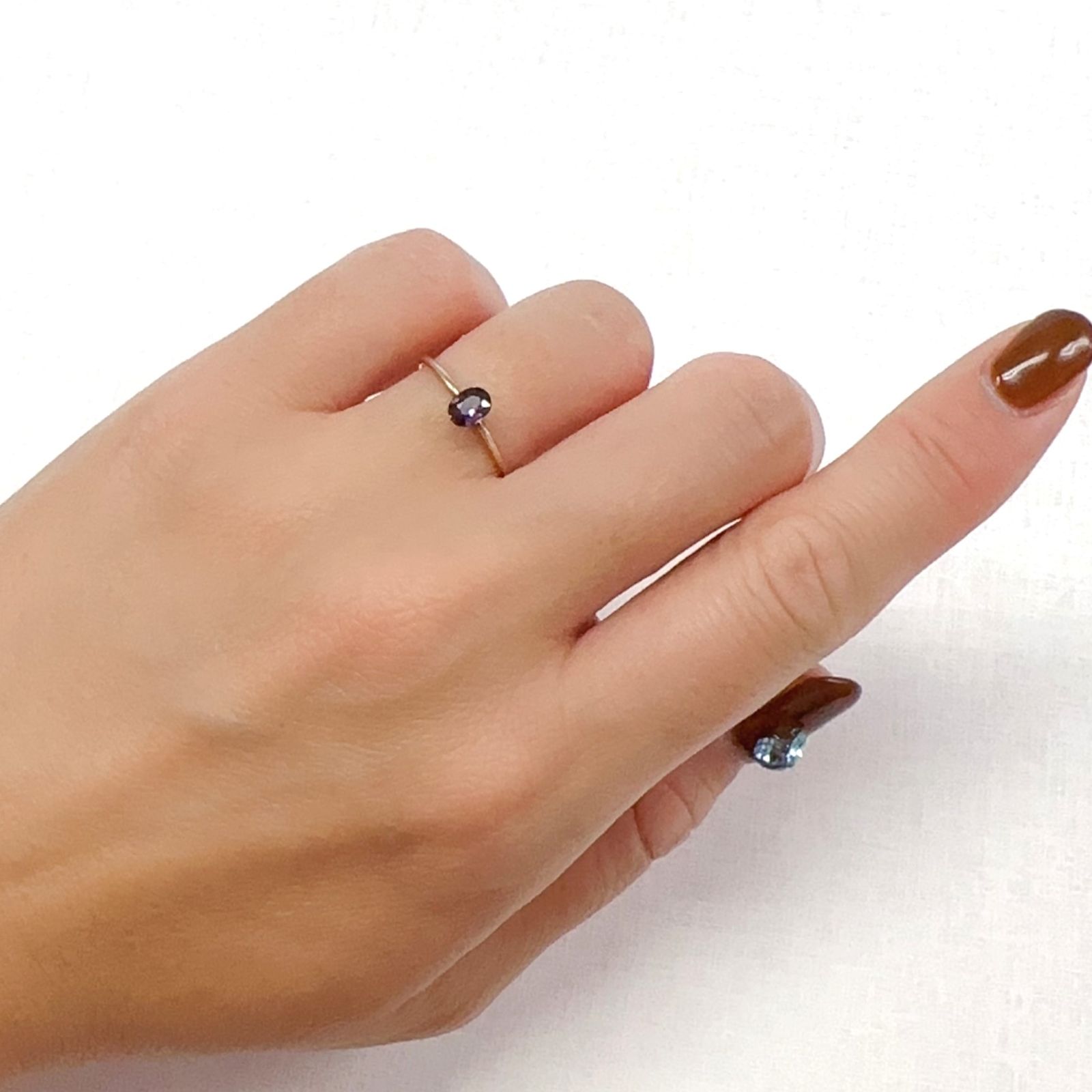 カラーチェンジサファイア 非加熱(宝石名サファイア)タンザニア産 0.31ct 識別済[231023983]5x3.7mm前後