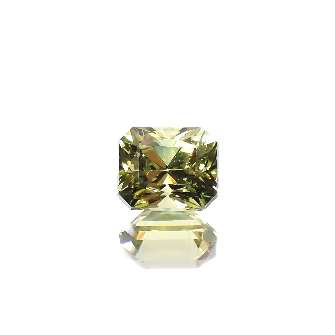 マリガーネット(宝石名グロッシュラー アンドラダイト・ガーネット)マリ共和国産 0.44ct 識別済[231124331]4.3x3.6mm前後