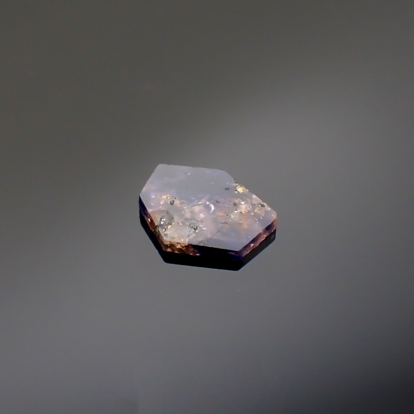 ◇カスタムカット◇ウィンザーサファイア(宝石名サファイア)タンザニア・ウィンザー産 0.95ct 識別済[220515947]8.4x6.2mm前後