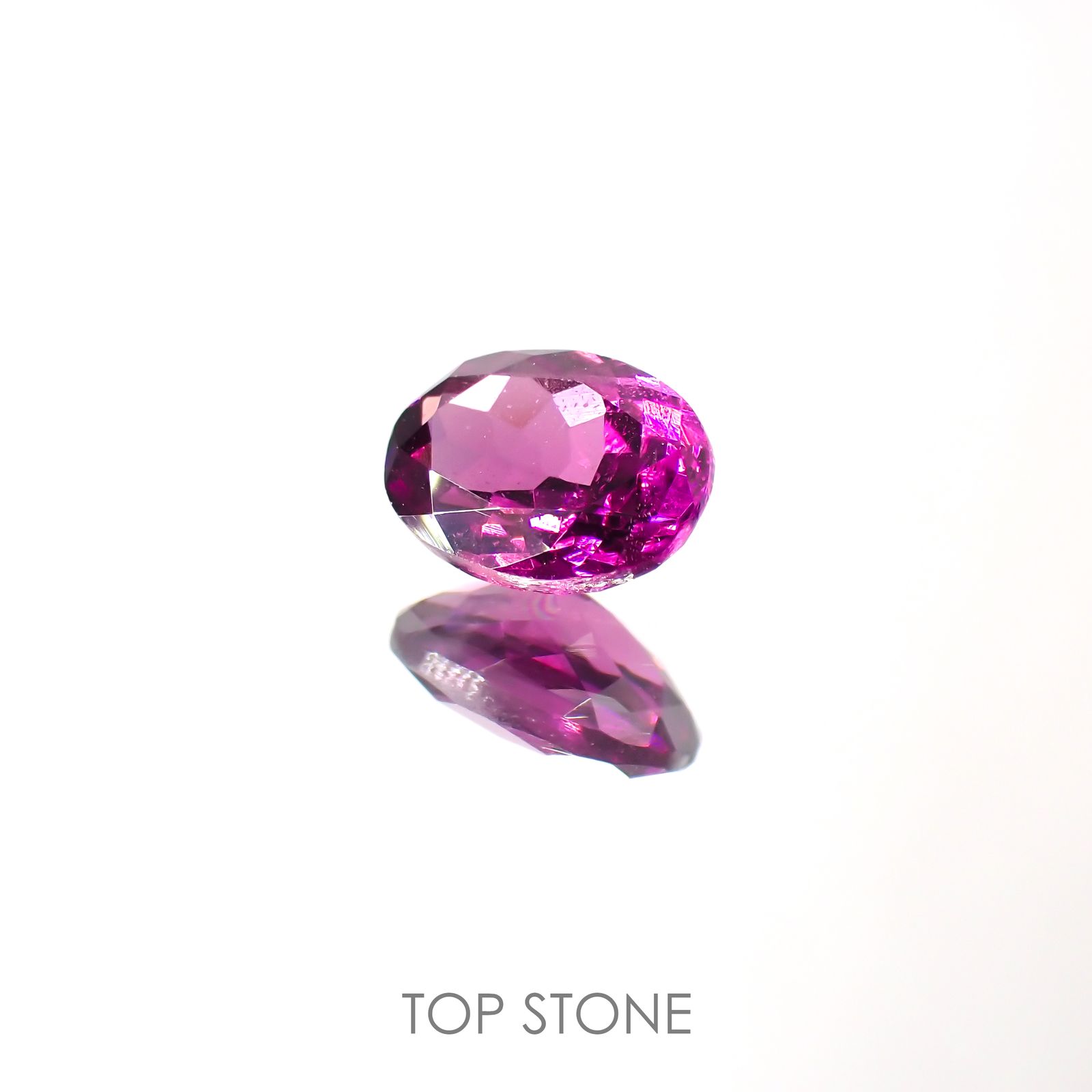 グレープガーネット(宝石名ロードライト・ガーネット)ブラジル産 1.05ct 識別済[220113898]7x5.1mm前後