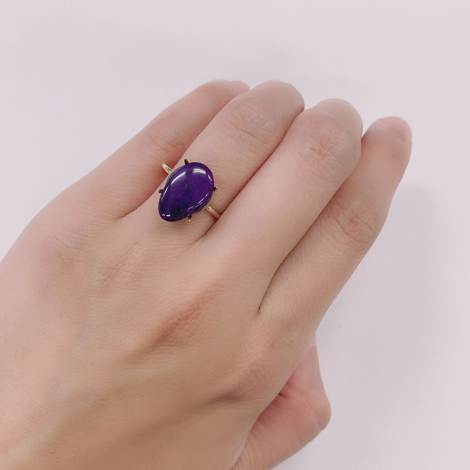 スギライト 南アフリカ産 ルース 2.97ct[210812871]13.6×8.6mm前後