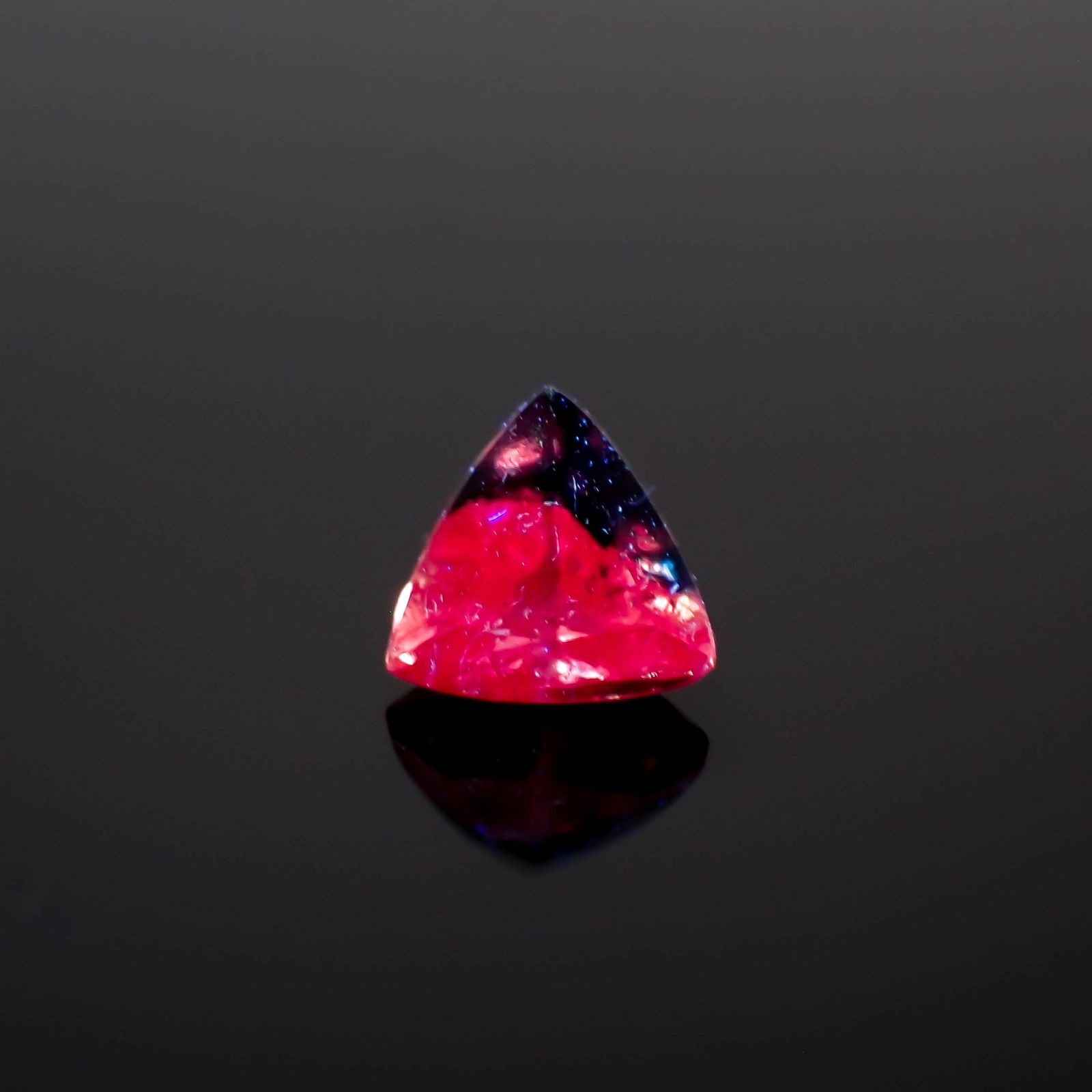 ウィンザーサファイア タンザニア・ウィンザー産 0.31ct[230521974]4.2x4.3mm前後