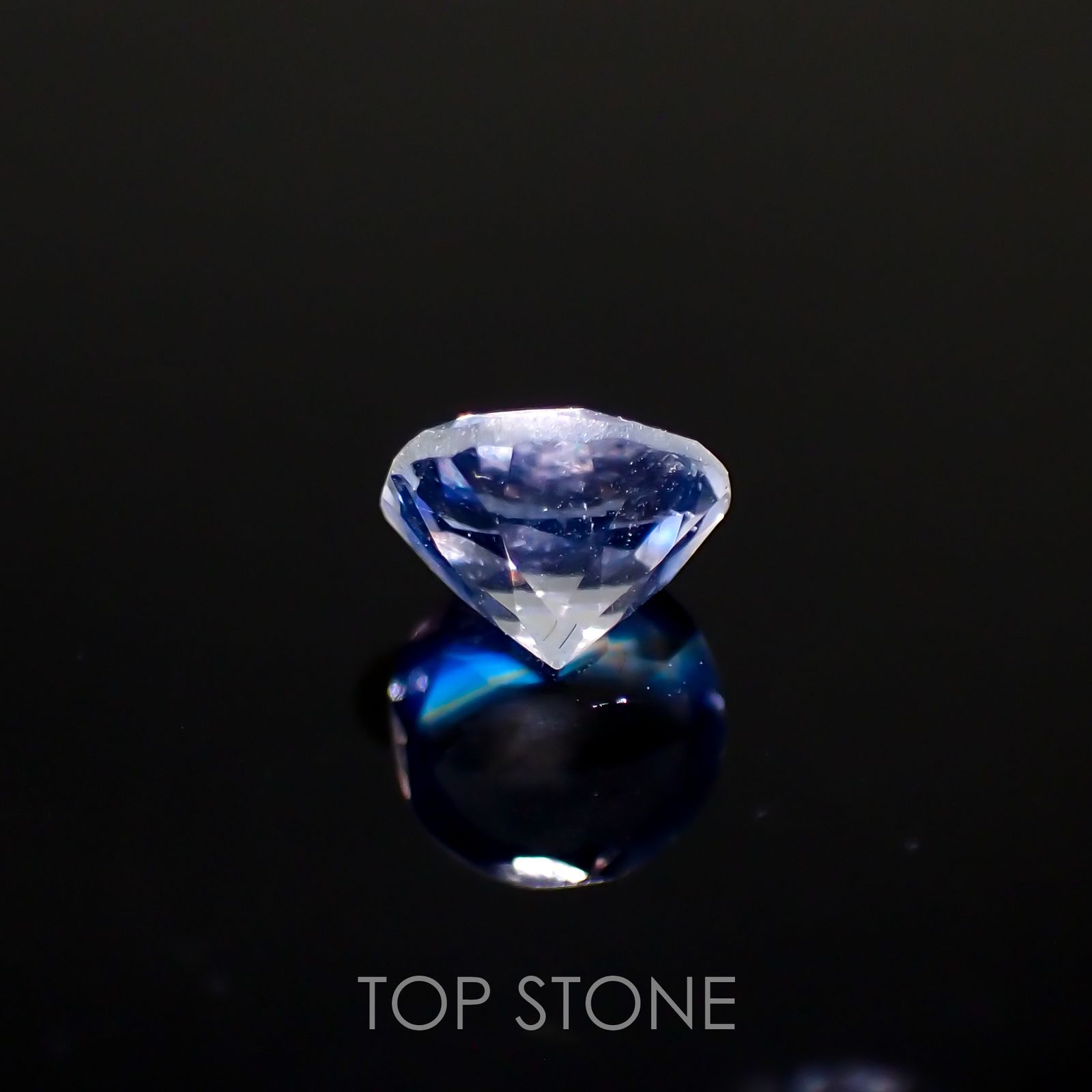 レインボームーンストーン(宝石名ラブラドライト)タンザニア産 0.76ct 識別済[220516037]6.1x6.0mm前後