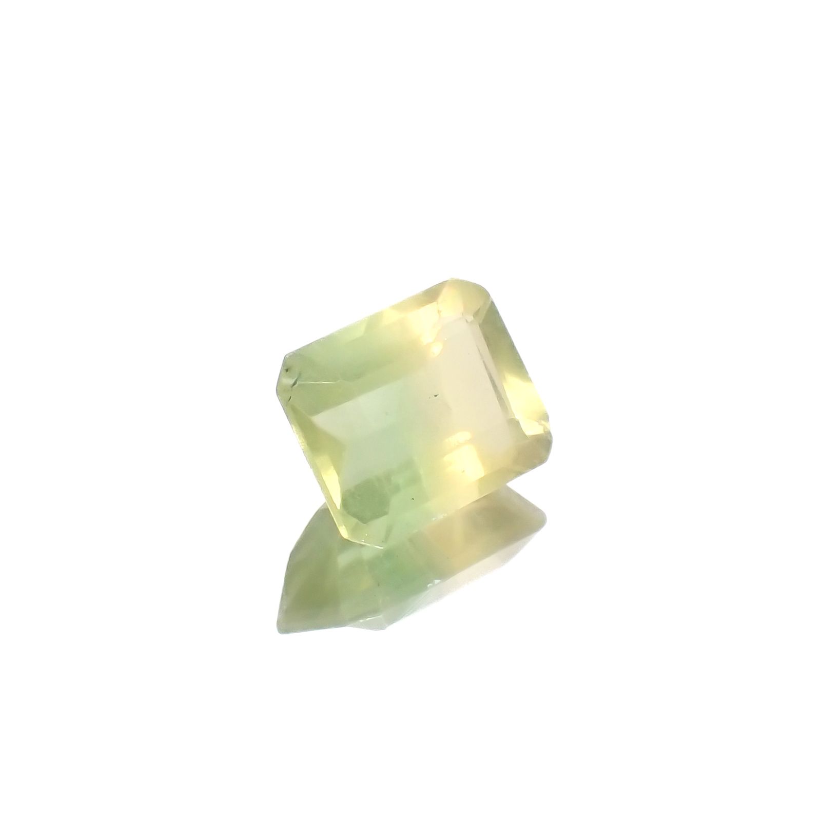バイカラーフローライト フルオレッセンス ブラジル産 3.94ct[230722979]9.9x8mm前後
