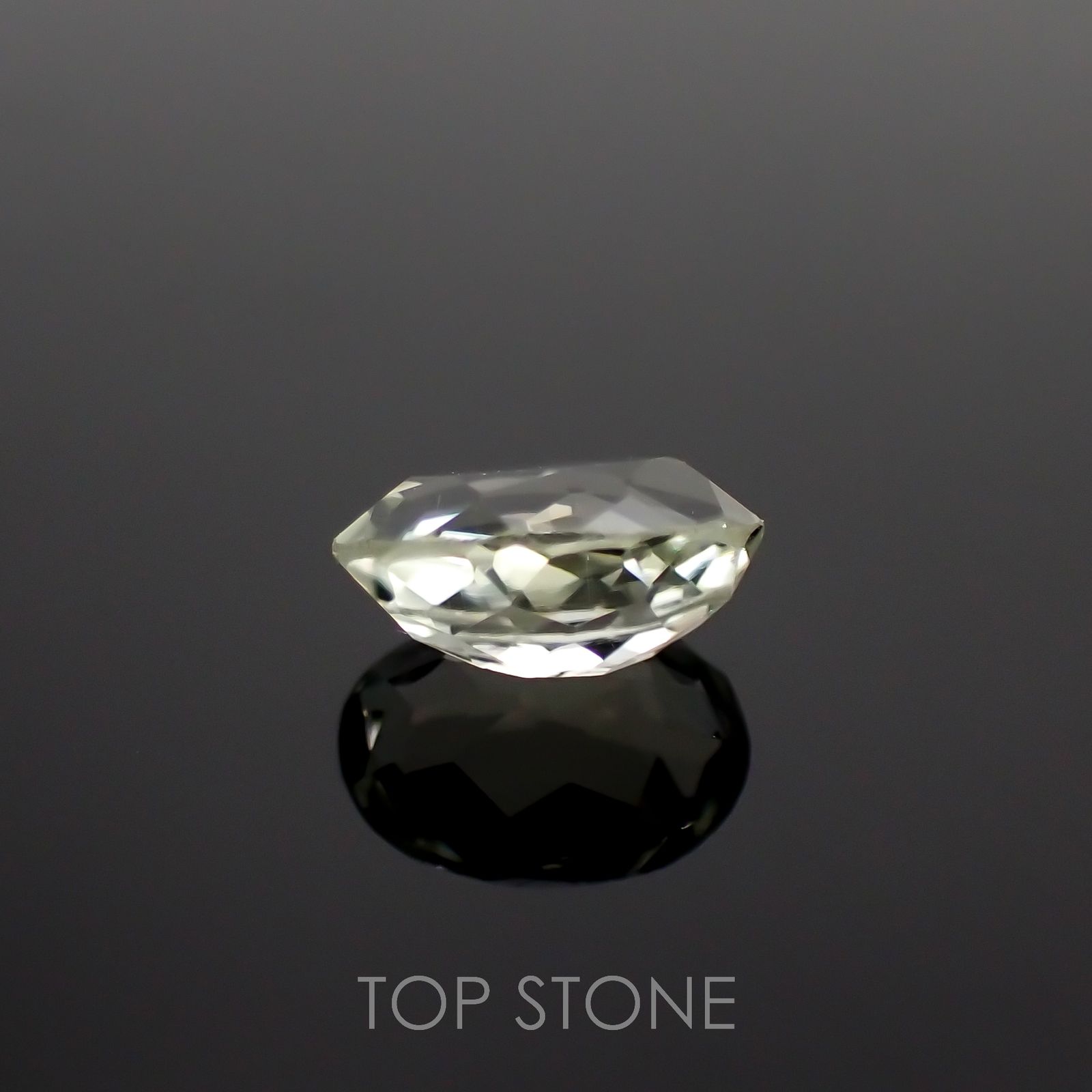 シリマナイト(宝石名シリマナイト)インド産 1.39ct 識別済[221018461]8.1x6mm前後