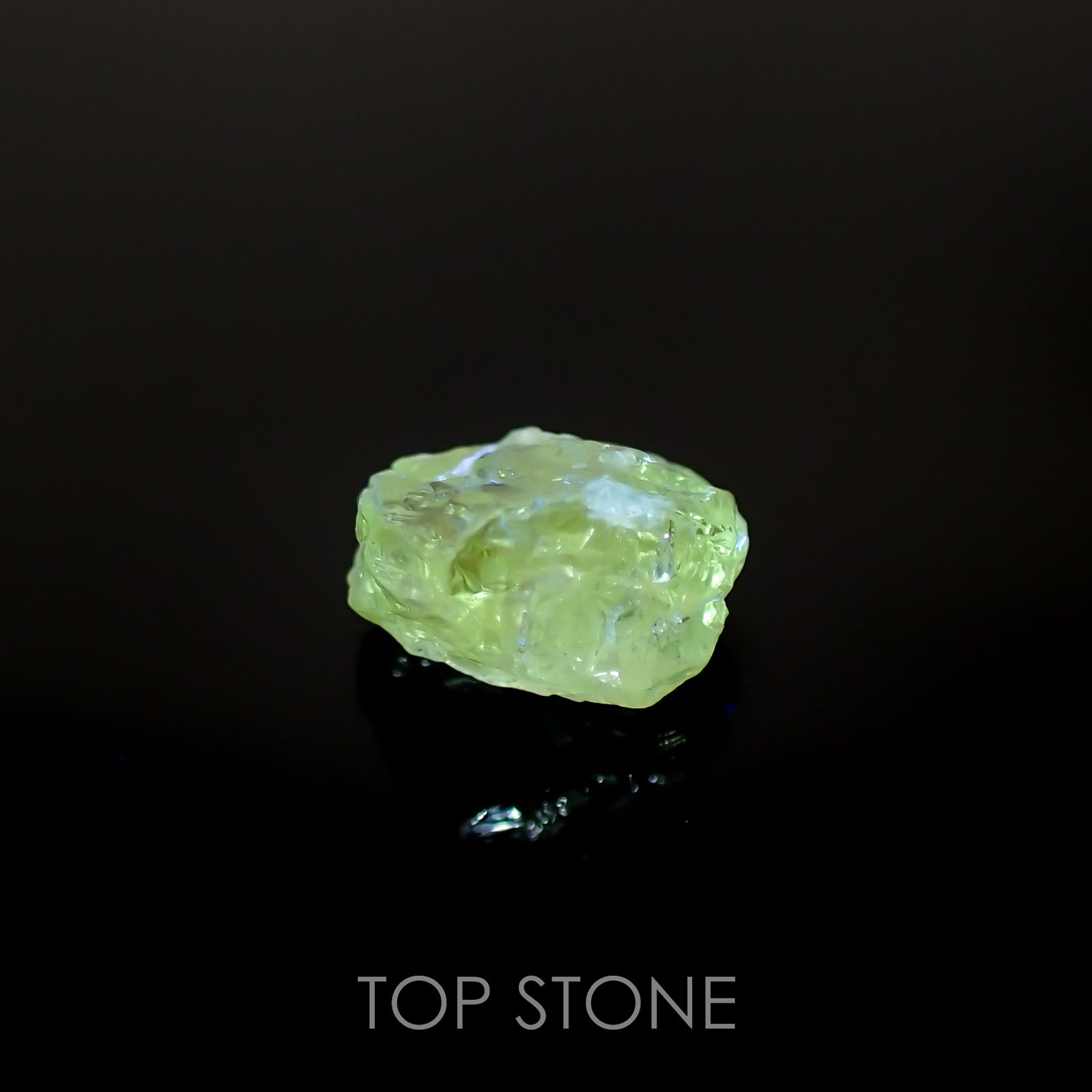 バナジウムコーネルピン原石(宝石名コーネルピン)タンザニア・タンガ州産 2.90ct 識別済[220716910]8.4x7.8mm前後