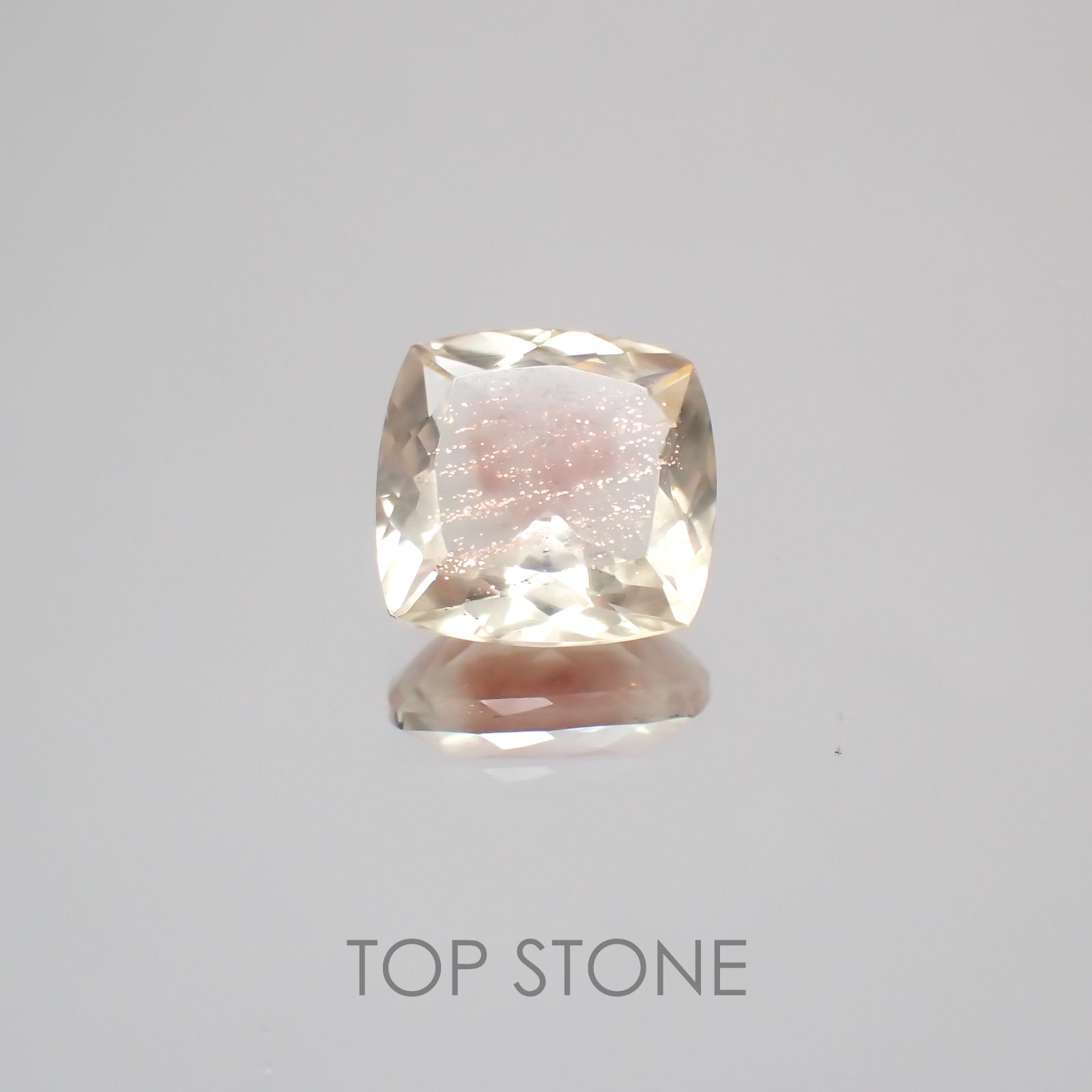 オレゴンサンストーン アメリカ産 ルース 1.85ct[210410537]8×7.9mm前後