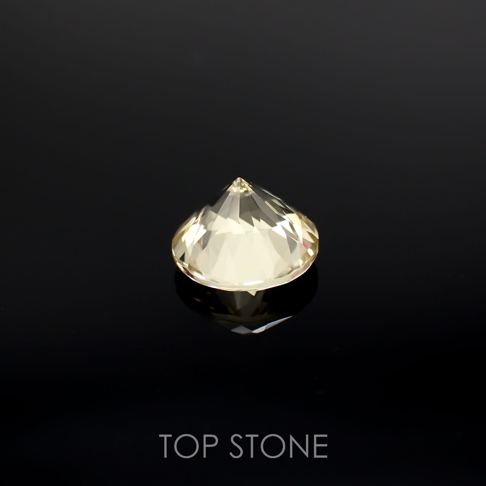 イエロースキャポライト(宝石名イエロー・スキャポライト)タンザニア産 0.78ct 識別済[220918027]6.1x6.1mm前後