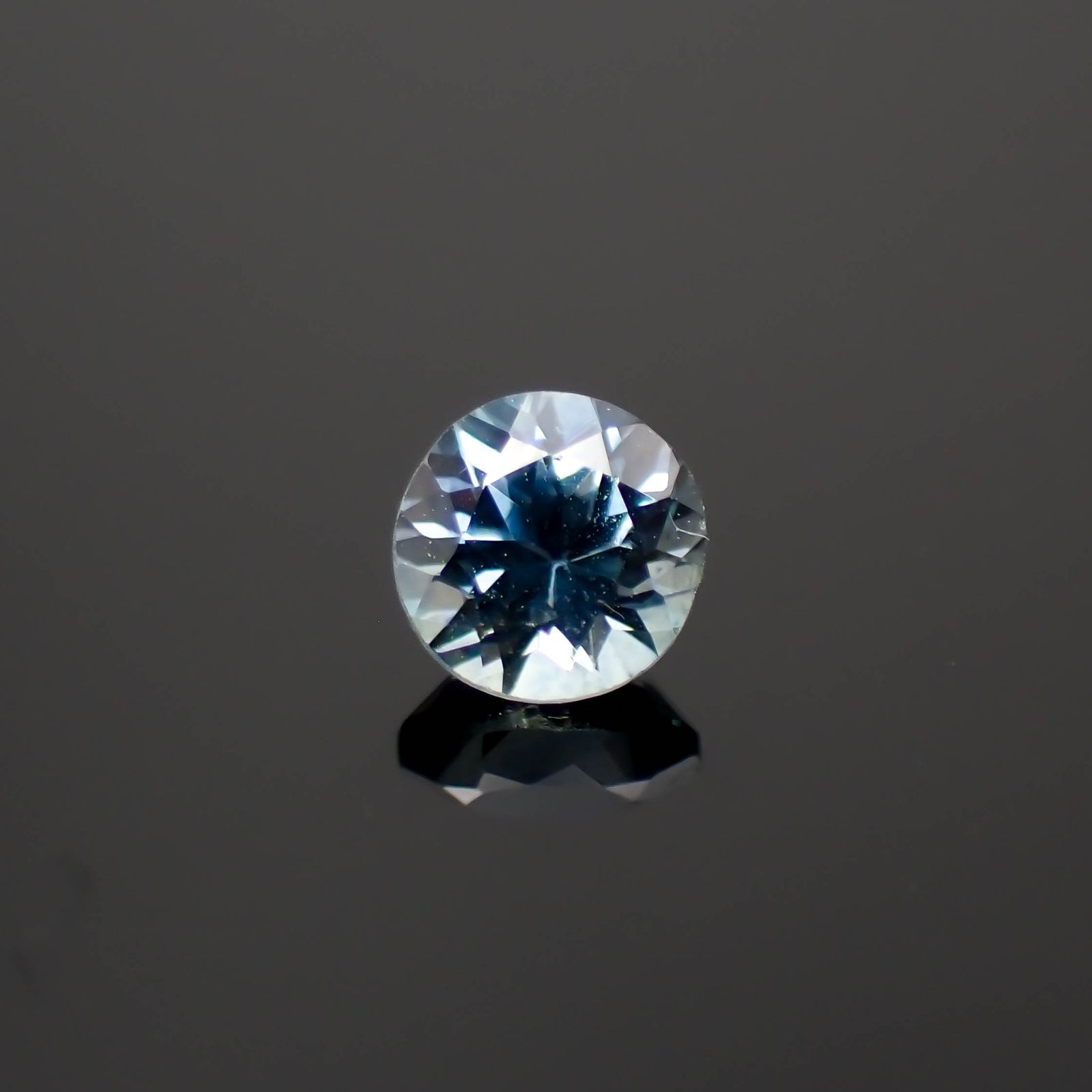 モンタナサファイア アメリカ・モンタナ州産 0.35ct[230823029]3.9x3.9mm前後