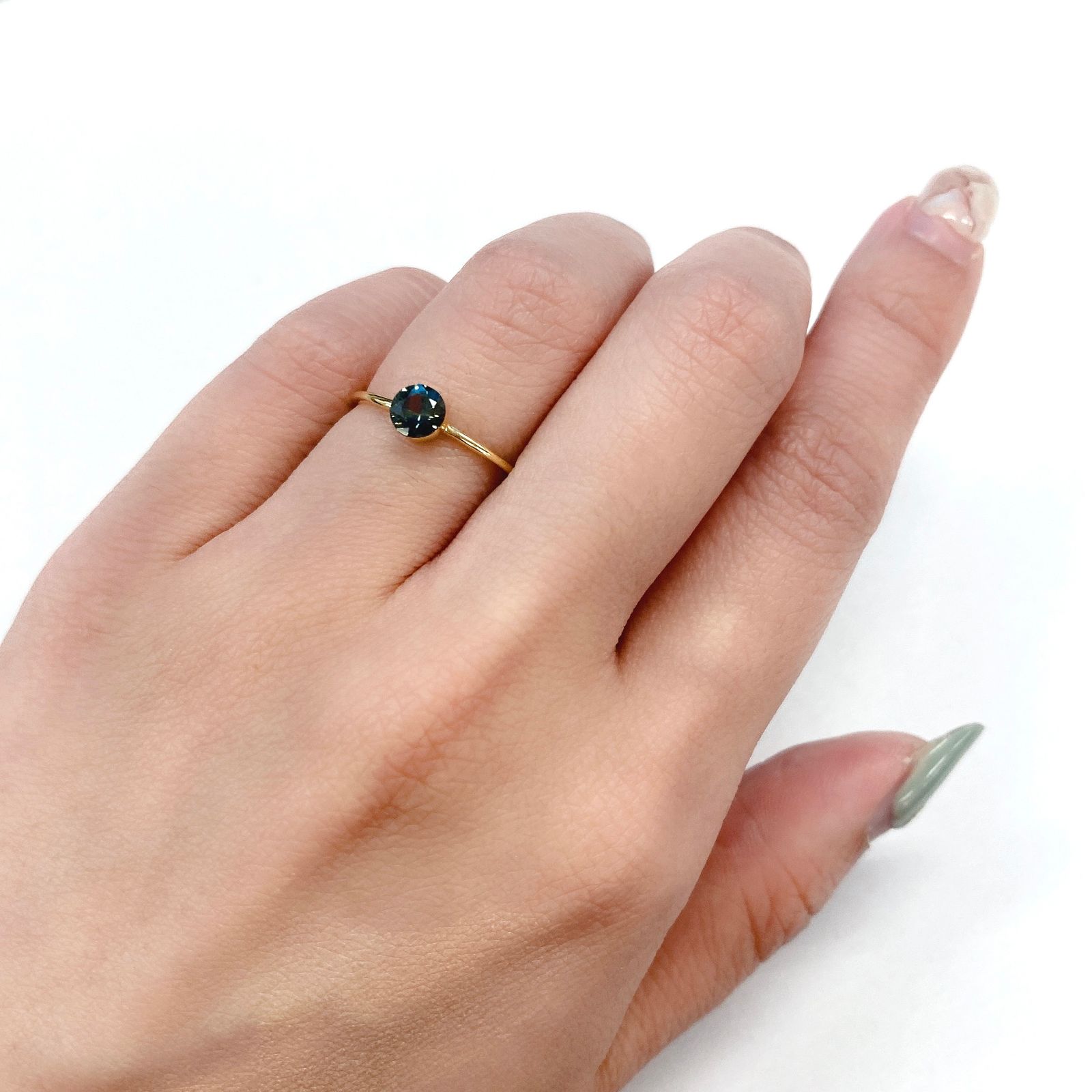 モンタナサファイア アメリカ産 ルース 0.49ct[210410622]4.8×4.8mm前後