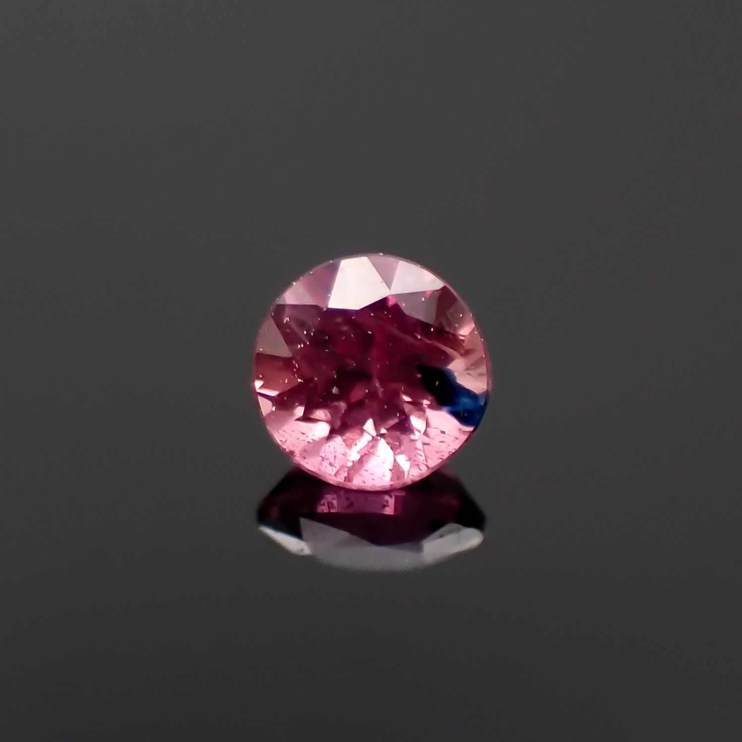ウィンザーサファイア 非加熱 タンザニア・ウィンザー産 0.096ct[230722838]2.6x2.5mm前後