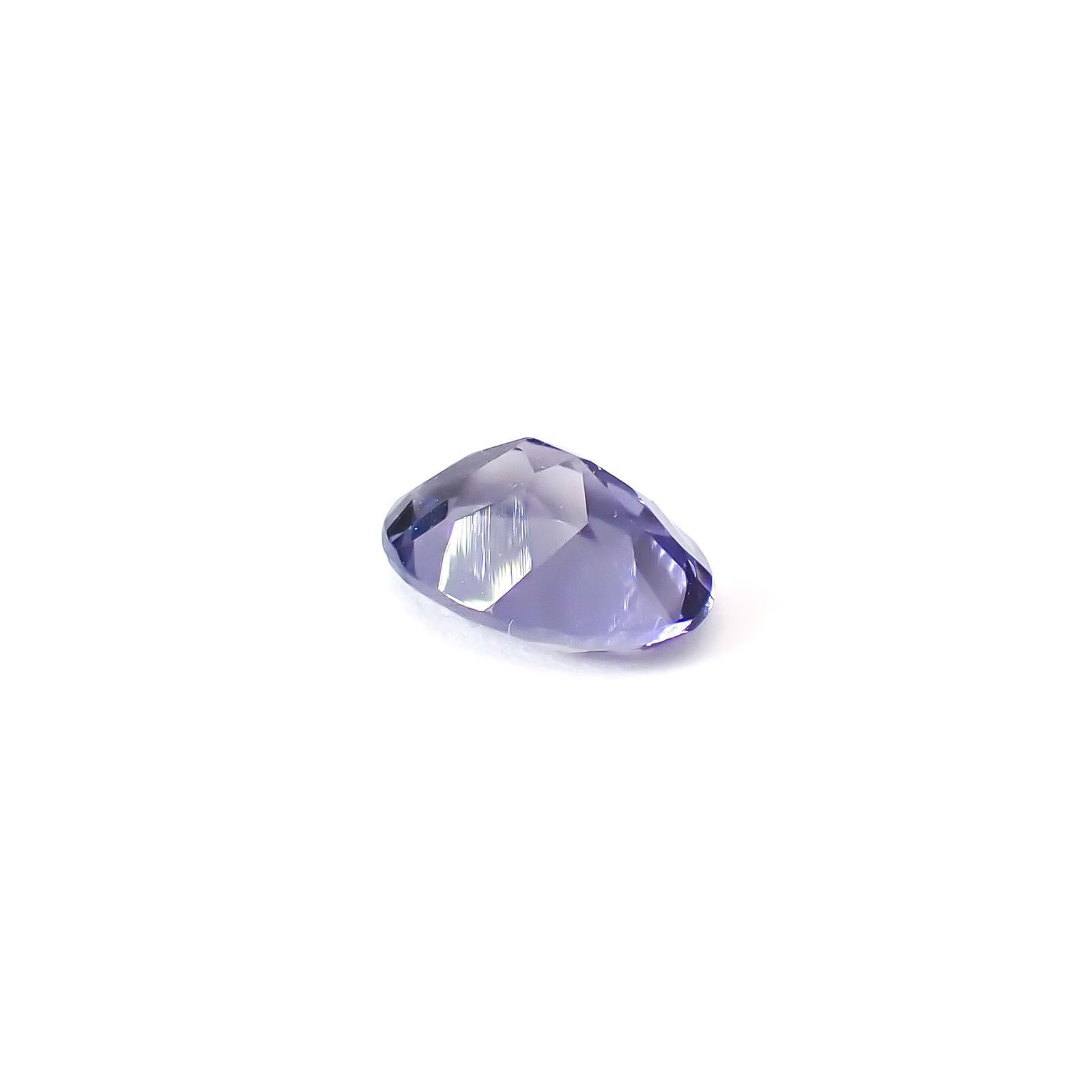 アイオライト タンザニア産 1.01ct / 8.2x6.1mm前後 [260231747]