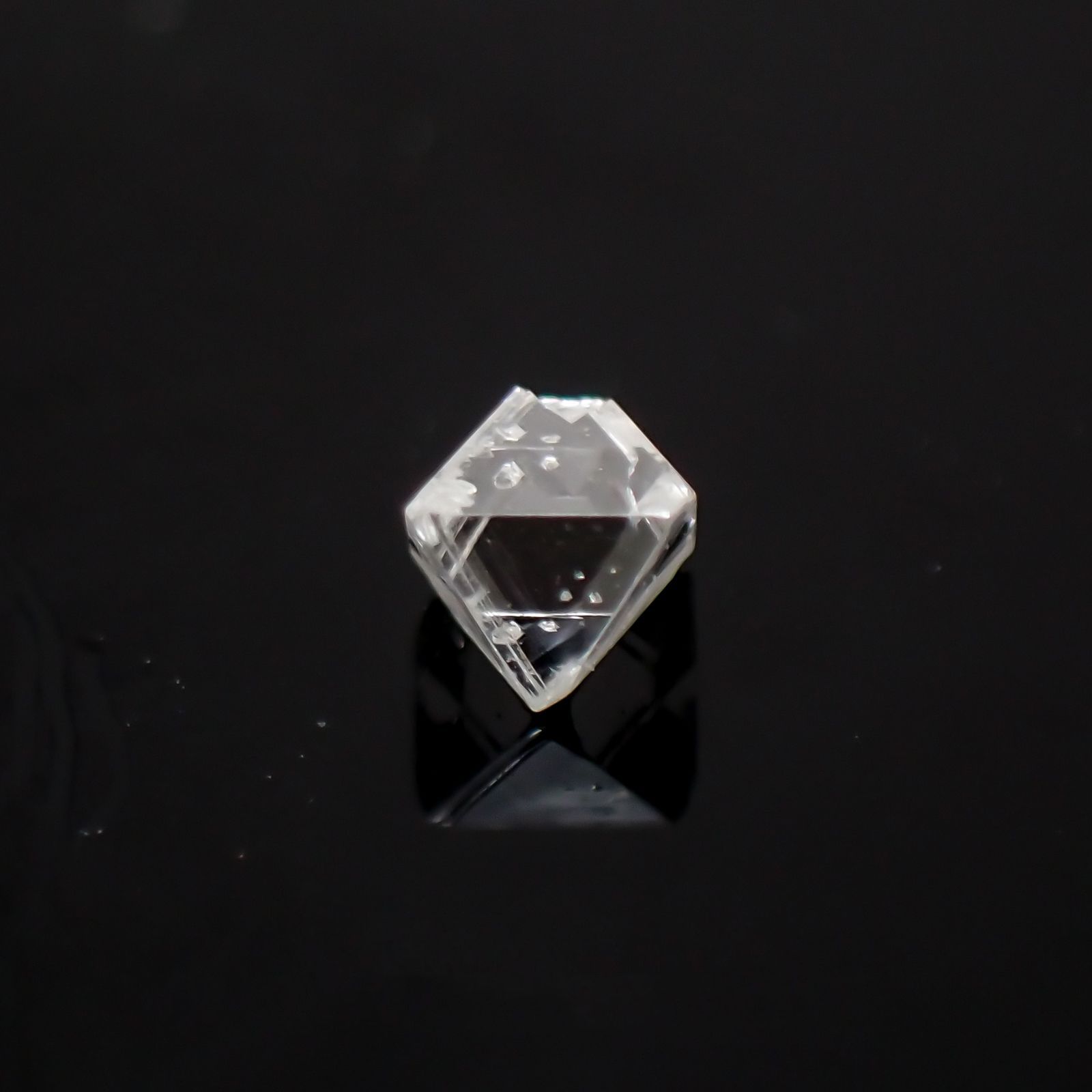 ソーヤブルダイヤモンド(宝石名ダイアモンド) ロシア産 原石・結晶 0.073ct 識別済[210410559]2.8×2.5mm前後