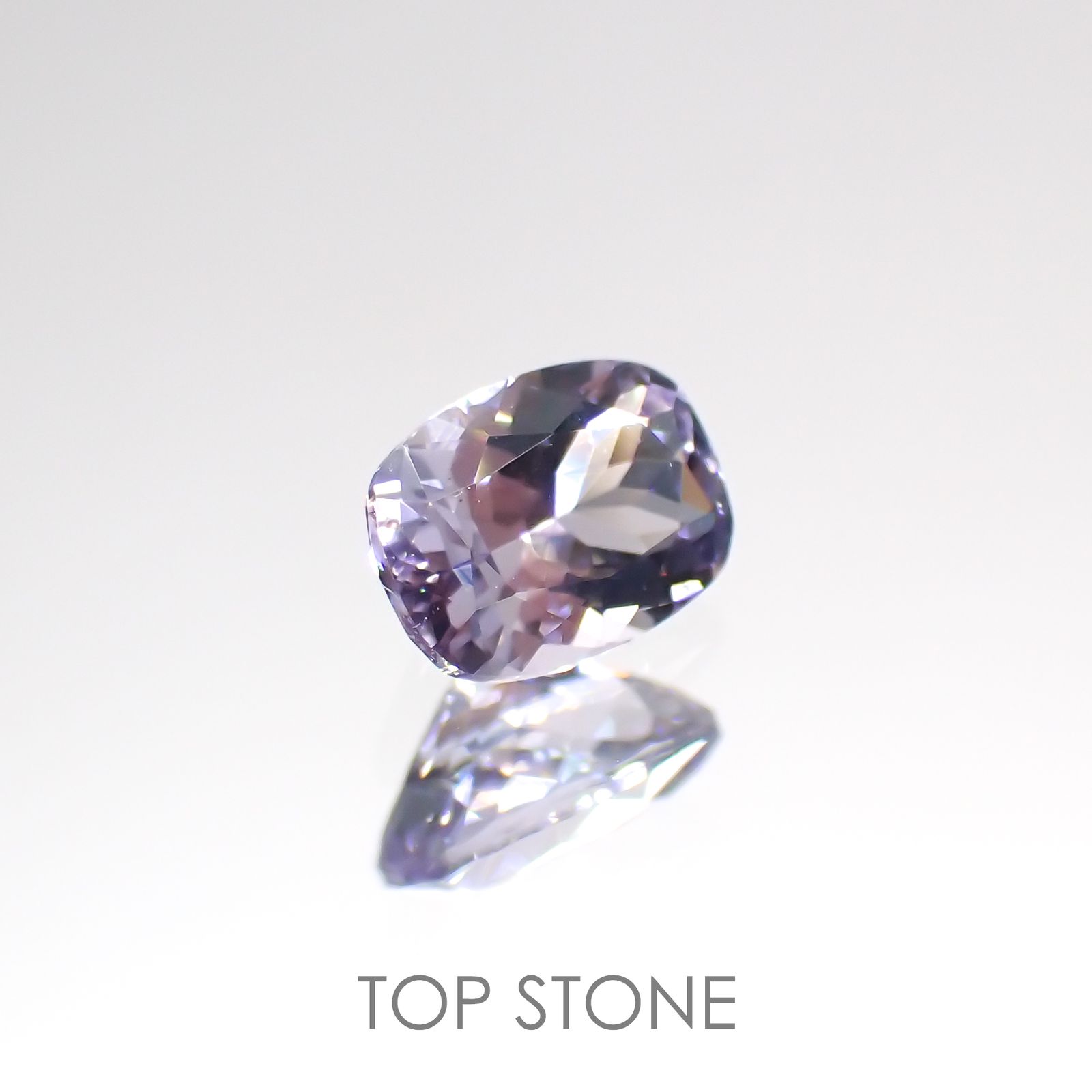 マリアライトフルオレッセンス(宝石名パープル・スキャポライト) スリランカ産 0.28ct 識別済[21019557]4.9×3.8mm前後
