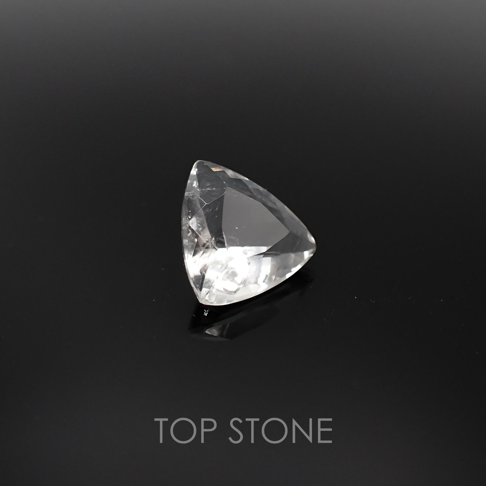 ハイアライトオパール メキシコ産 ルース 2.5ct[20085236]10.6×10.5mm前後