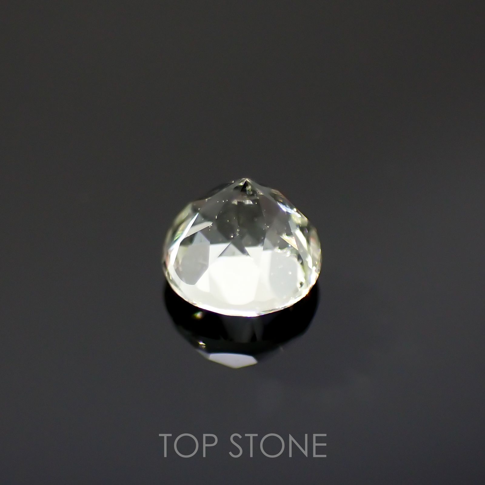 リューコガーネット(宝石名ホワイト グロッシュラー・ガーネット)ビルマ産 0.20ct 識別済[220115438]3.2x3.2mm前後